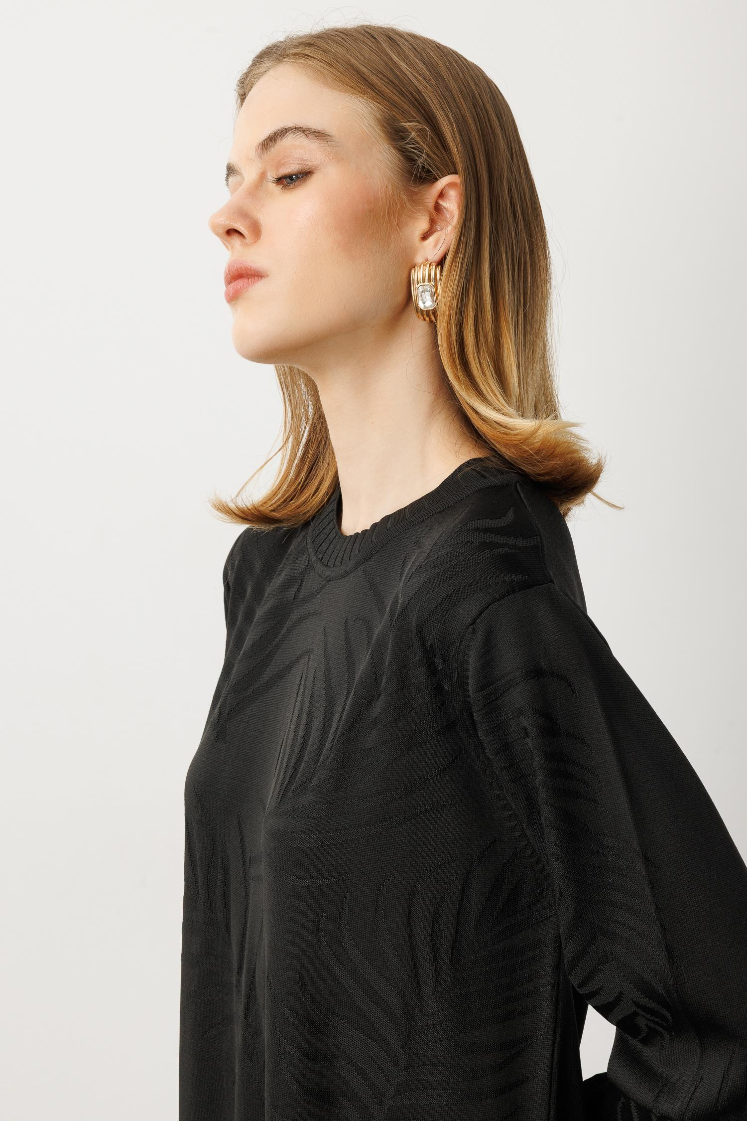 Yaprak Desenli Uzun Triko Elbise-SİYAH