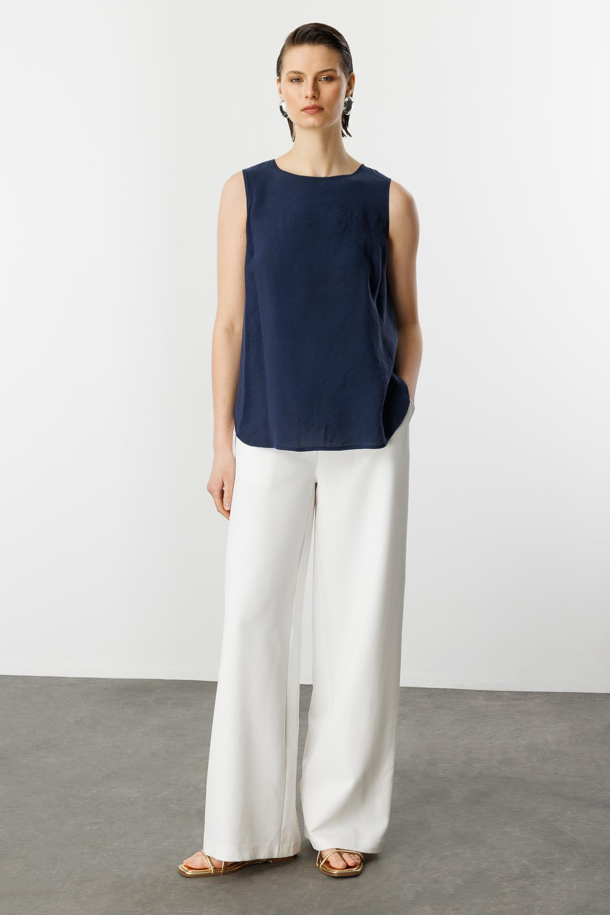 Yırtmaç Detaylı Bluz-LACI