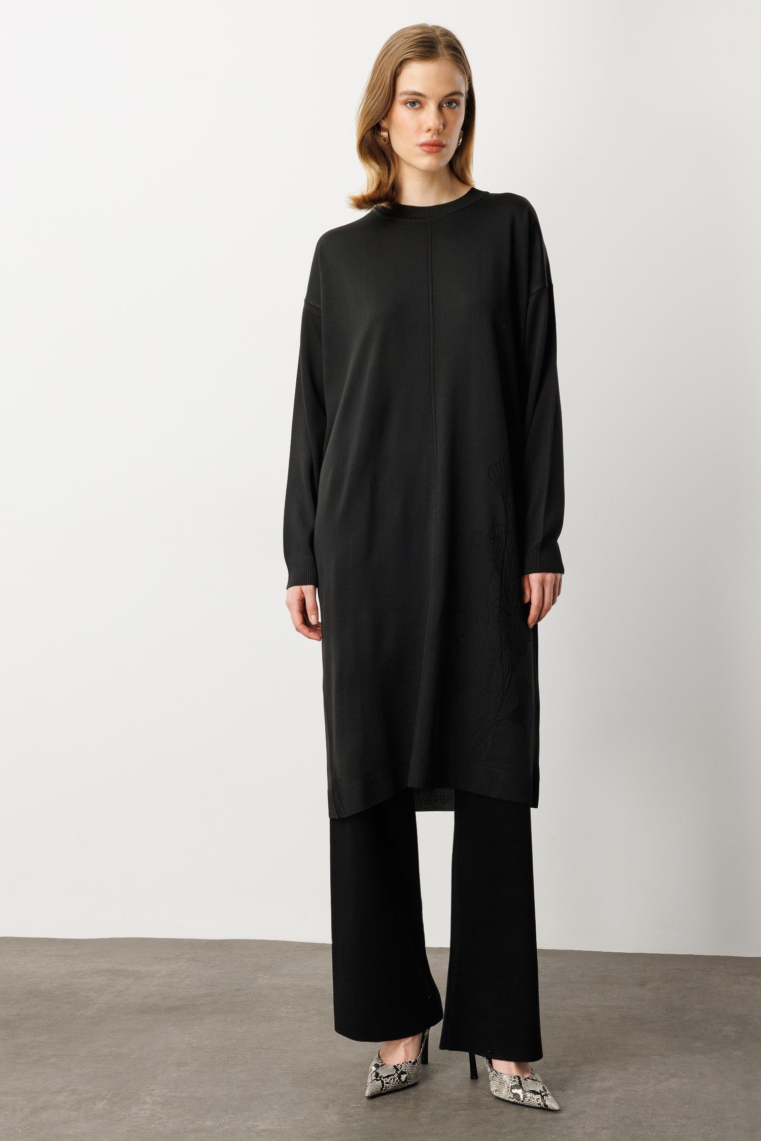 Yuvarlak Yaka Desenli Triko Tunik-SİYAH