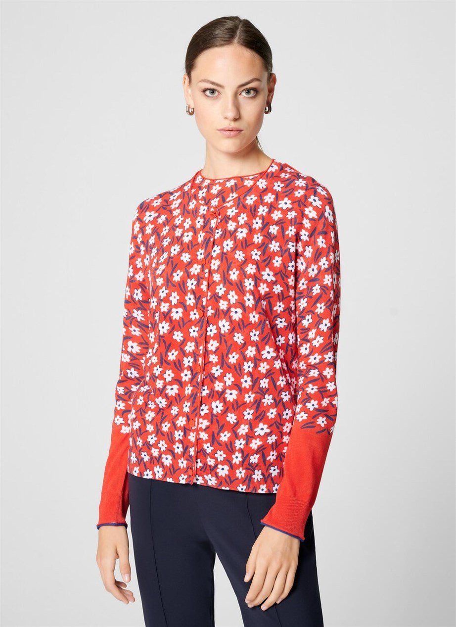 ESCADA  HIRKA