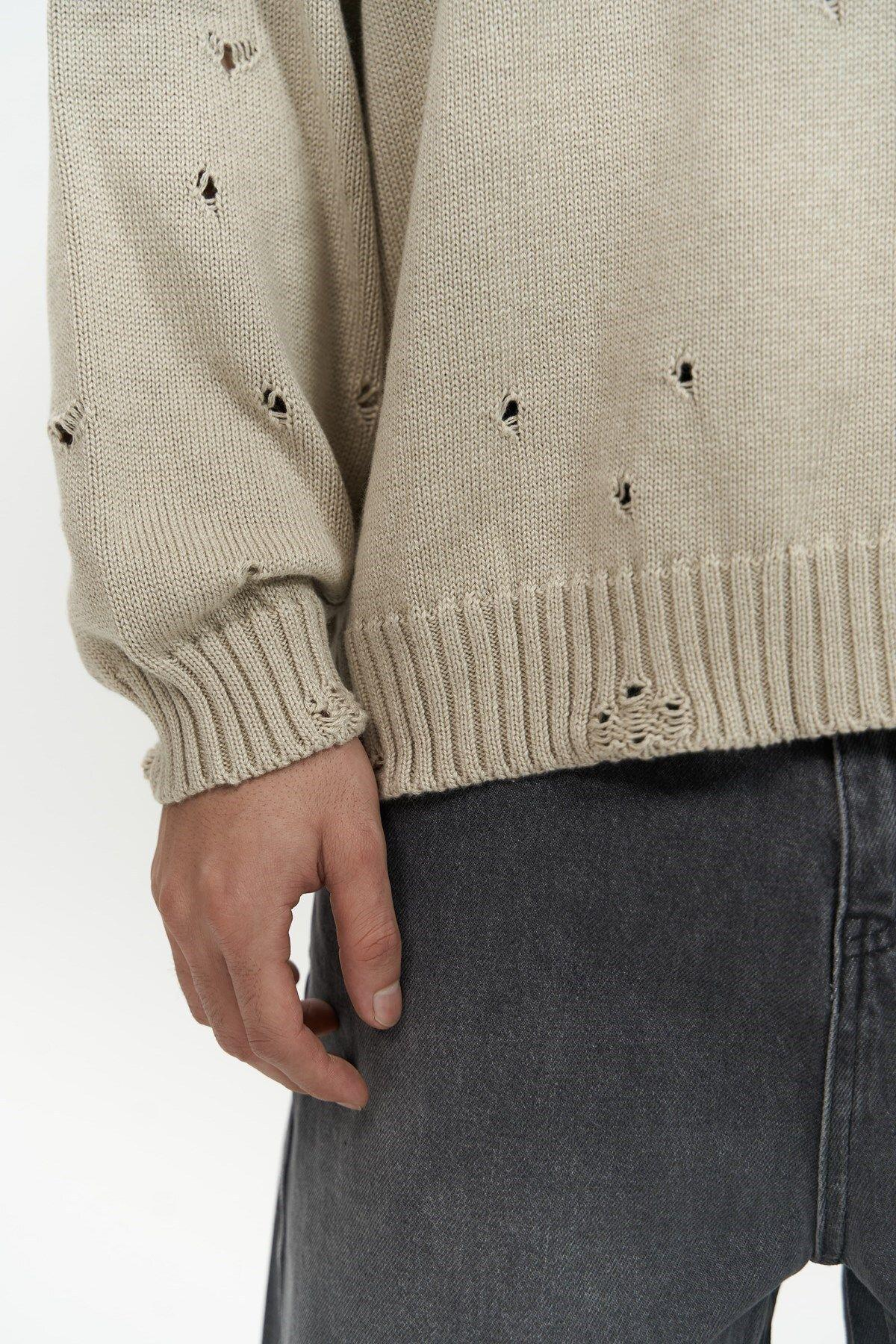 Alec Fitilli Yırtık Detay Bej Erkek Triko Kazak