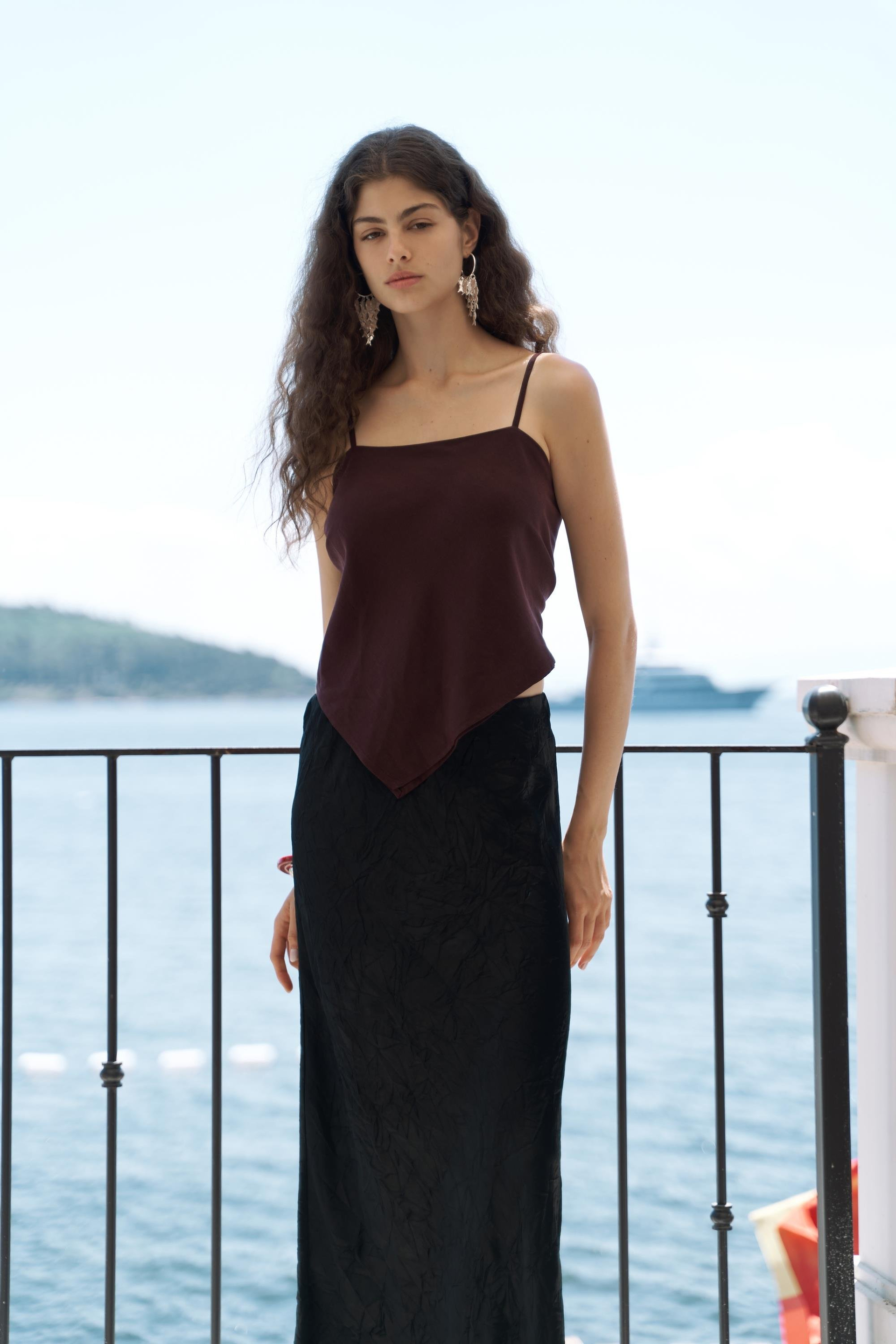 Alytih Üçgen Detay Bordo Crop