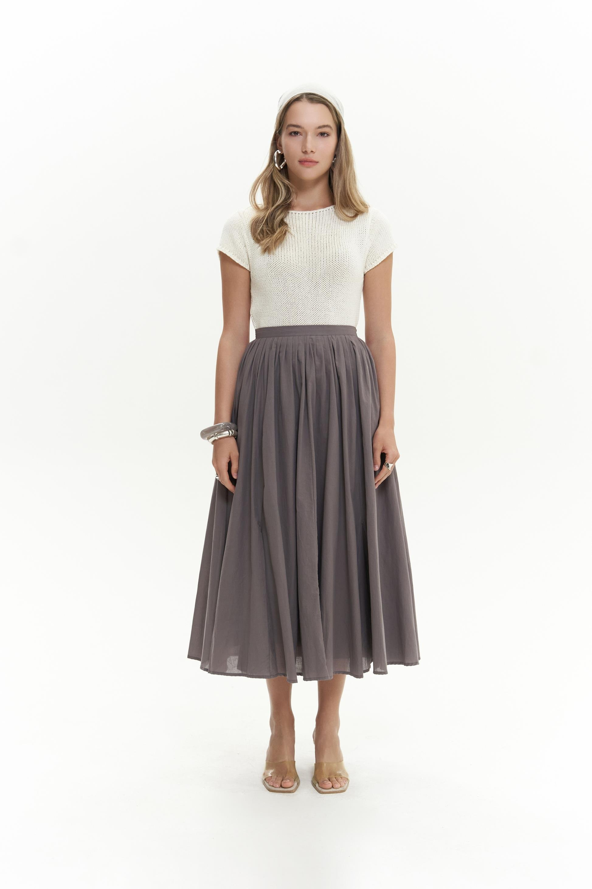 Amaya Bilek Hizasında Pileli Füme Etek