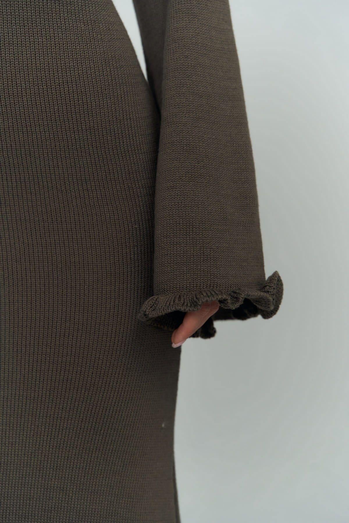 Angela Sırt Dekolteli Kahve Triko Elbise