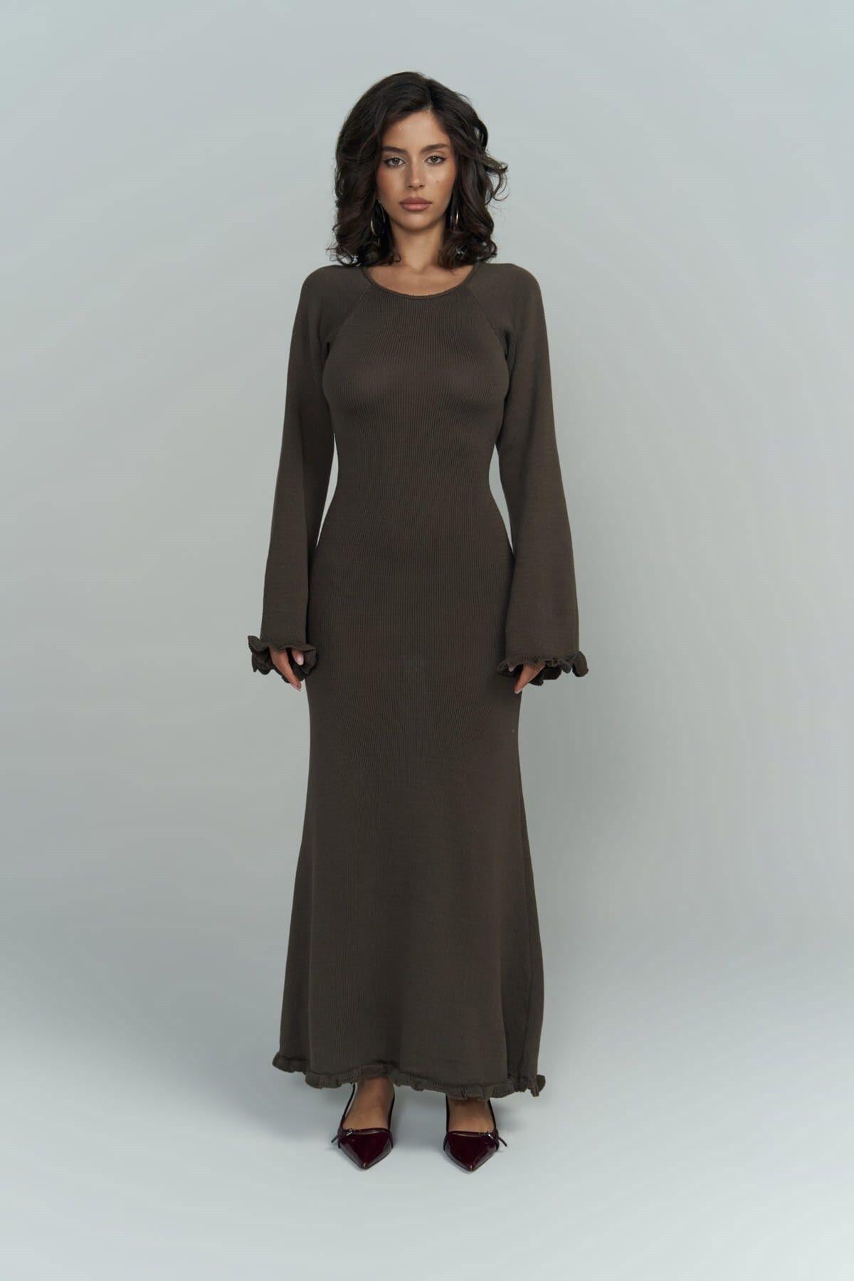 Angela Sırt Dekolteli Kahve Triko Elbise