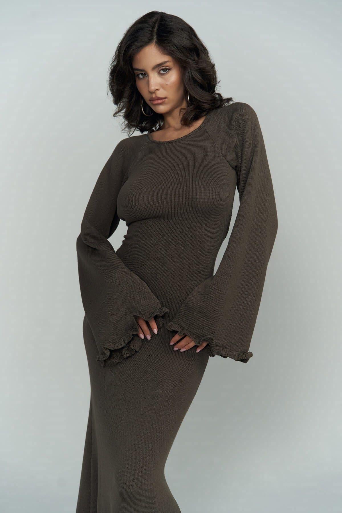 Angela Sırt Dekolteli Kahve Triko Elbise