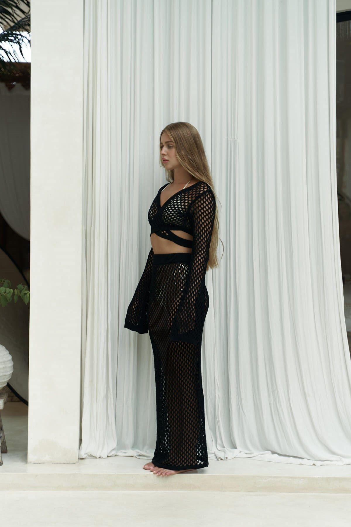 Anse Düğme Detay Siyah Triko Takım