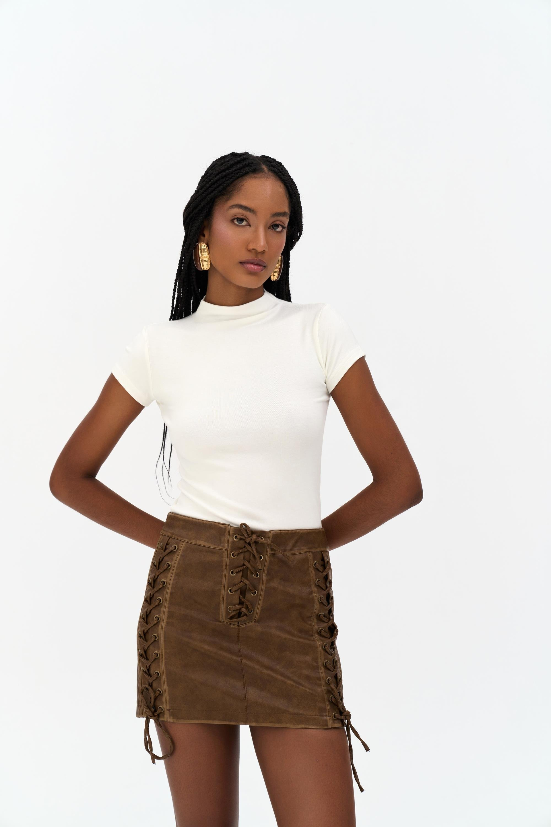 Anvers High Neck Ecru Crop