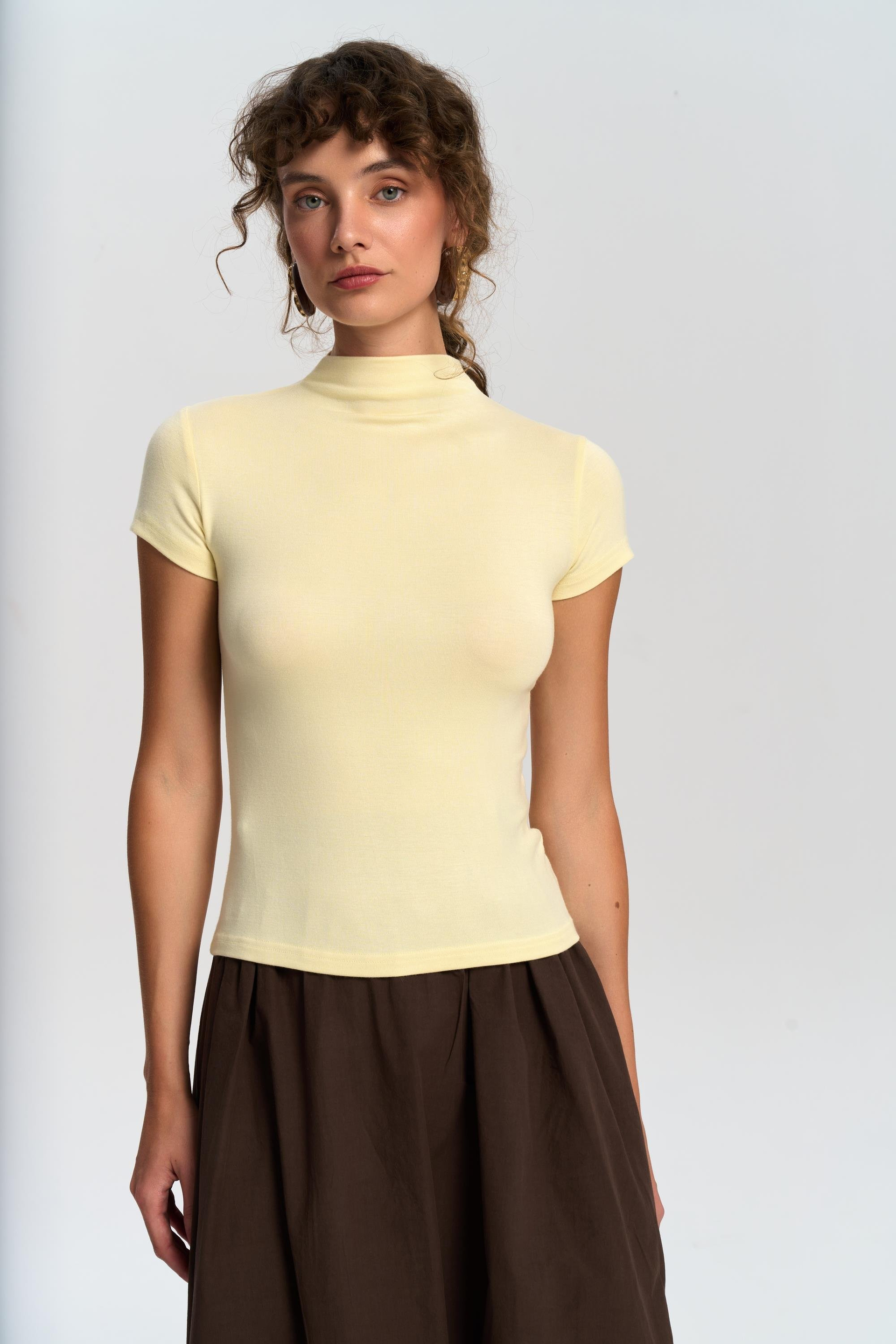 Anvers High Neck Yellow Crop