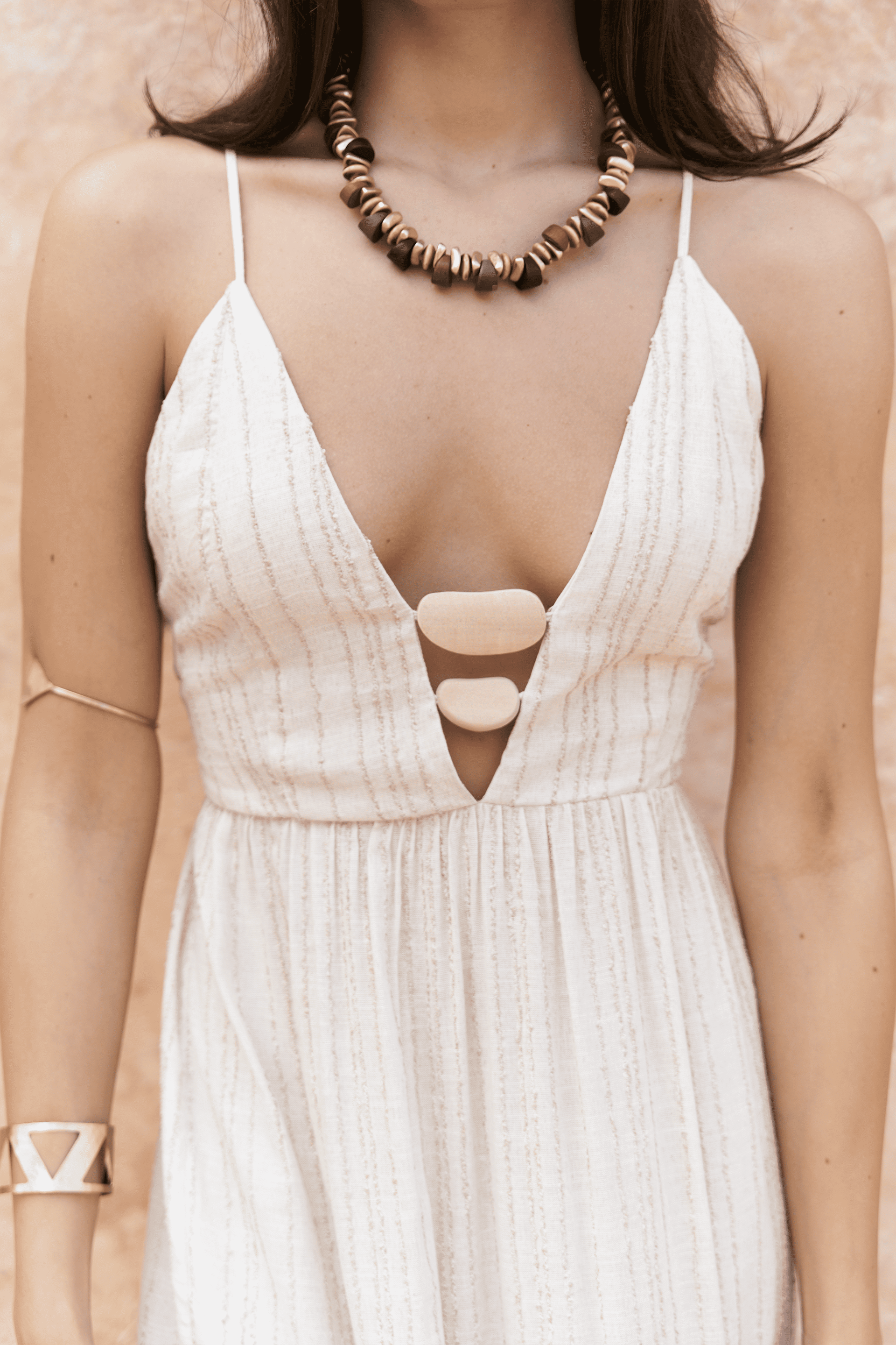 Asman Boncuk Detay Bej Elbise