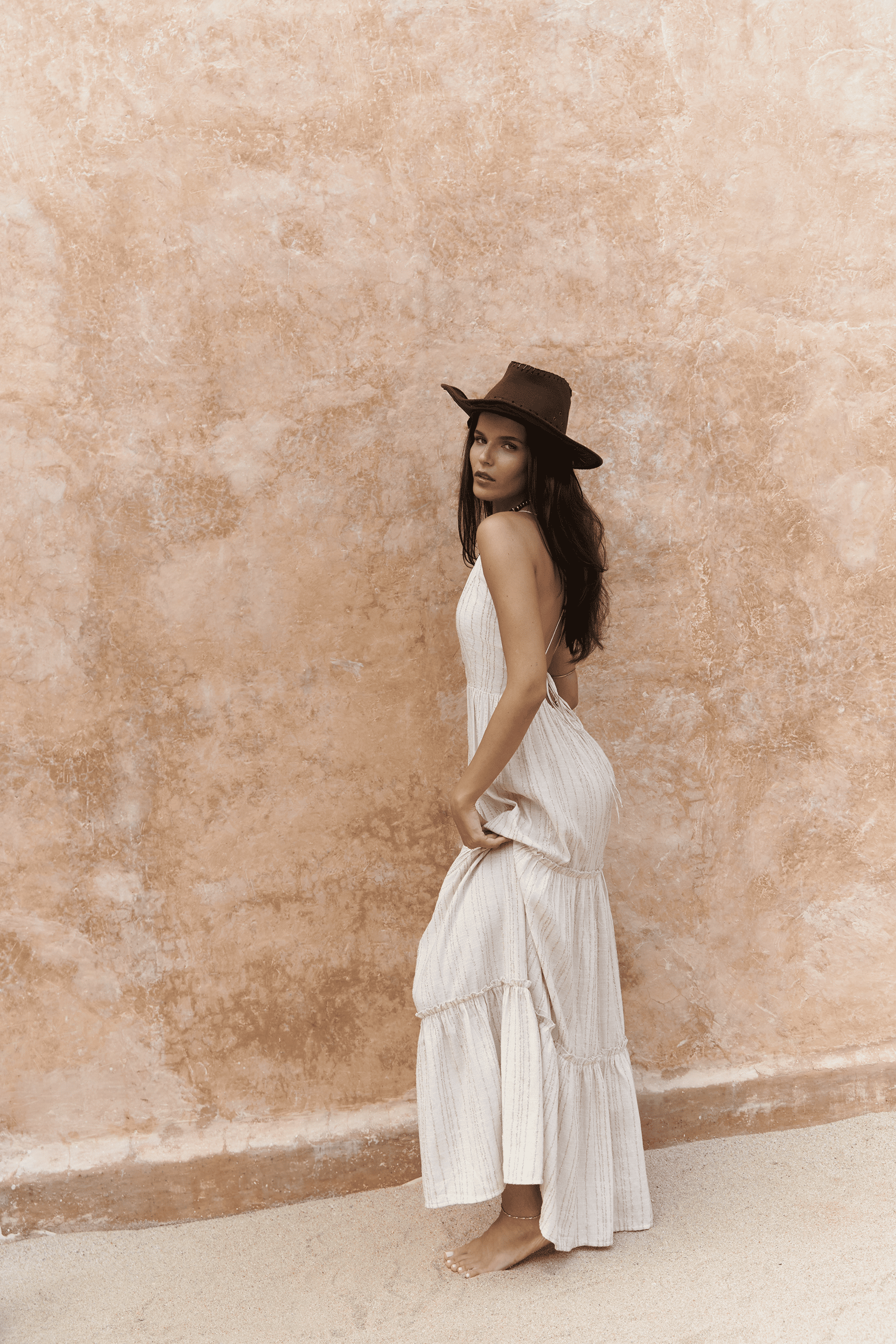 Asman Boncuk Detay Bej Elbise