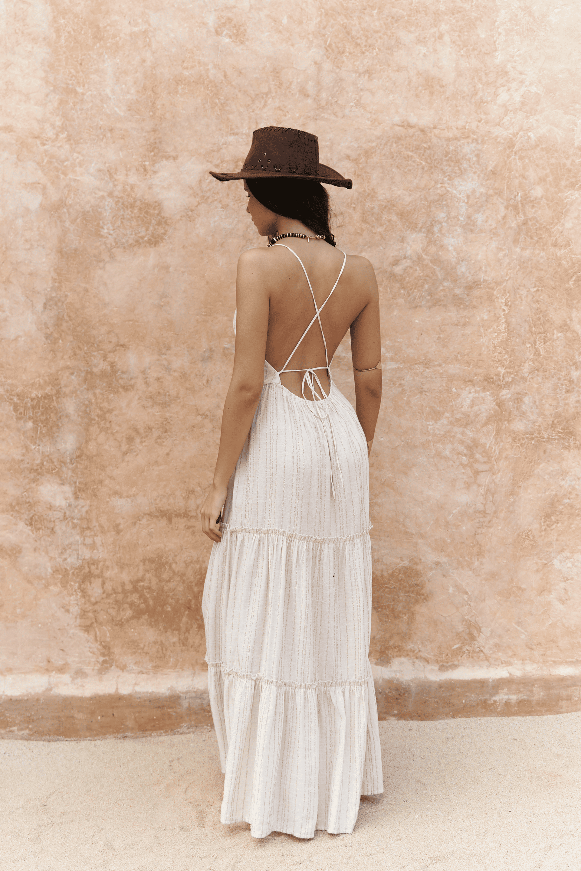 Asman Boncuk Detay Bej Elbise