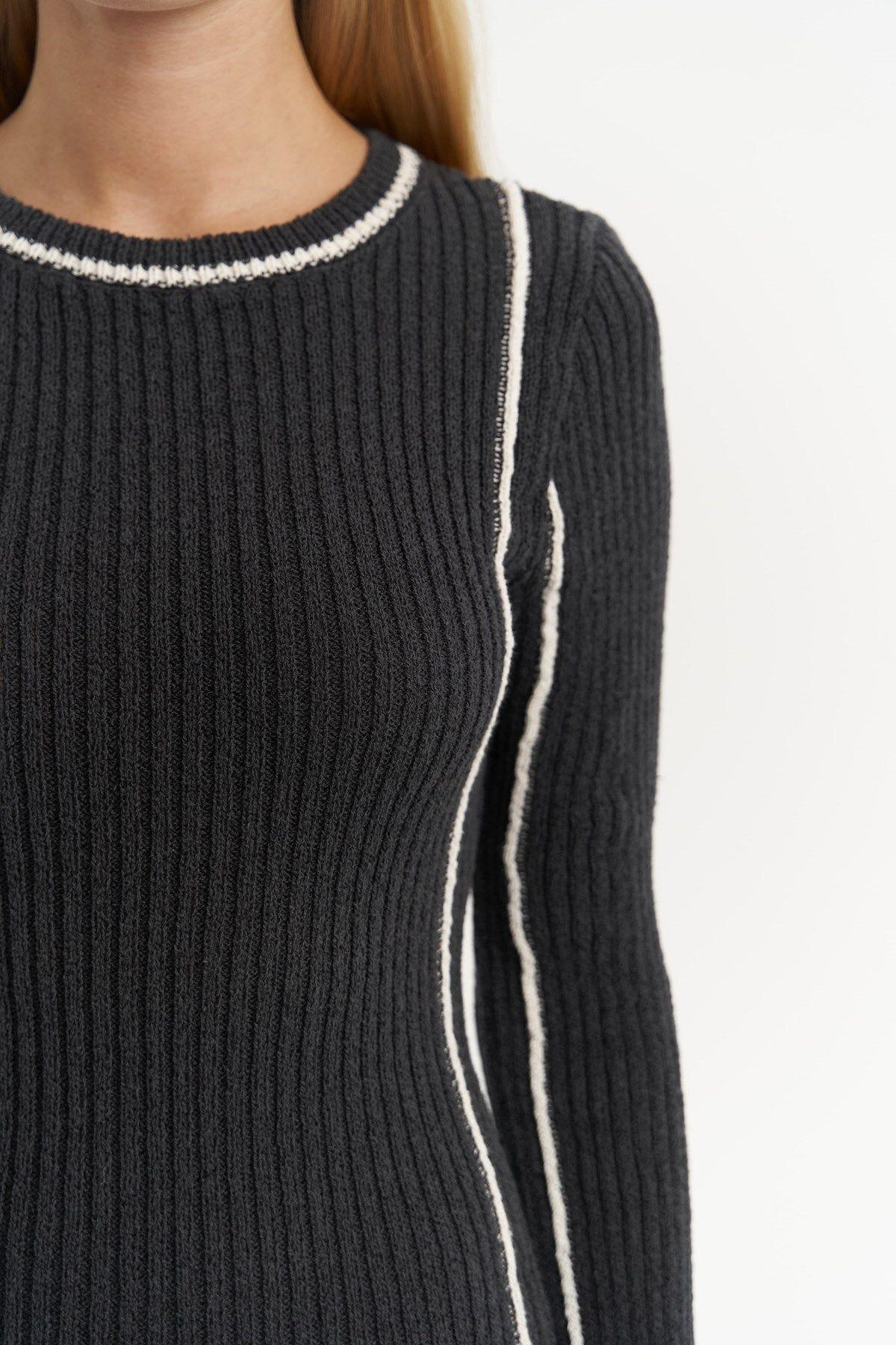 Aston Çizgi Detay Antrasit Elbise