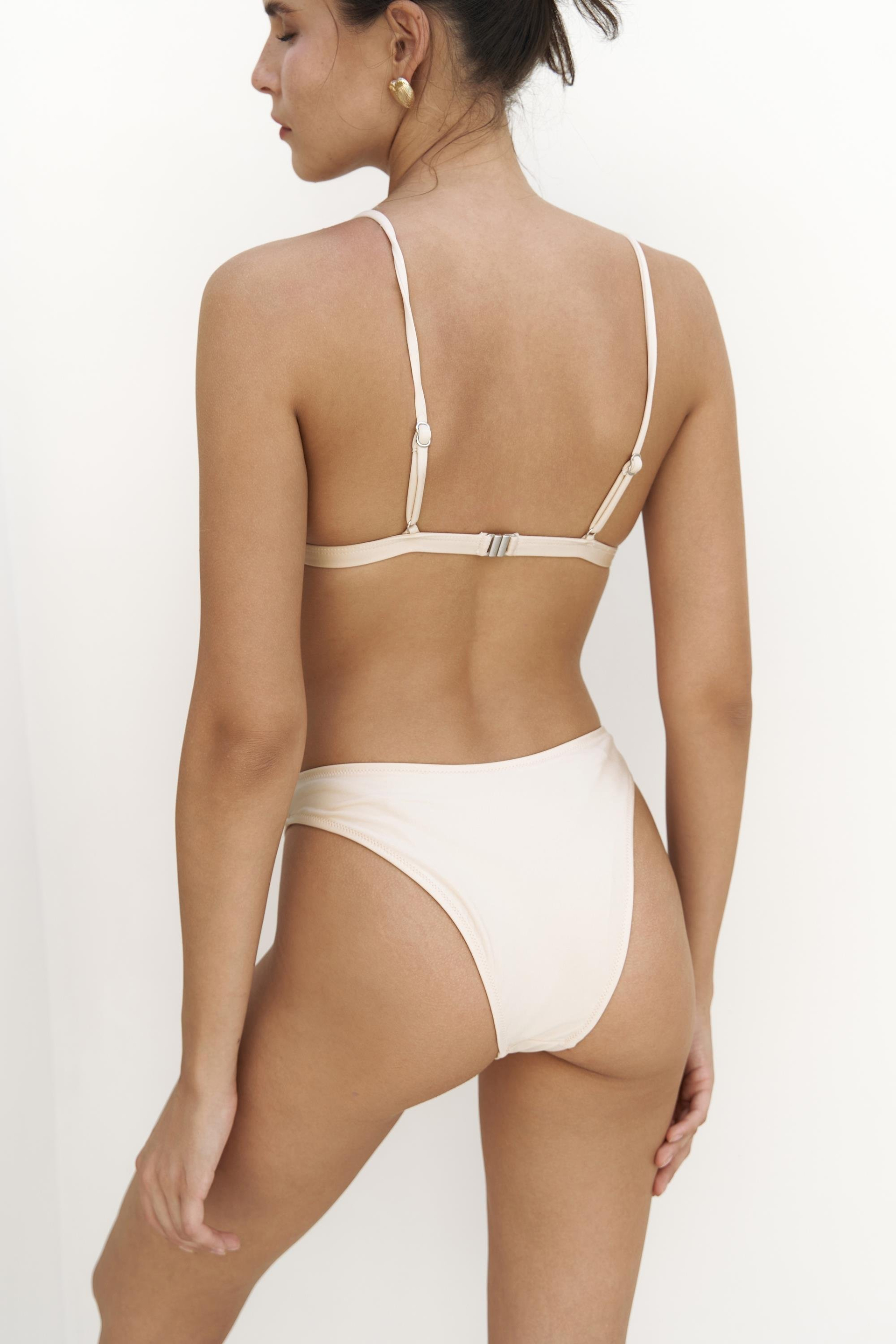 Bintang Düz Kesim Bej Bikini Altı