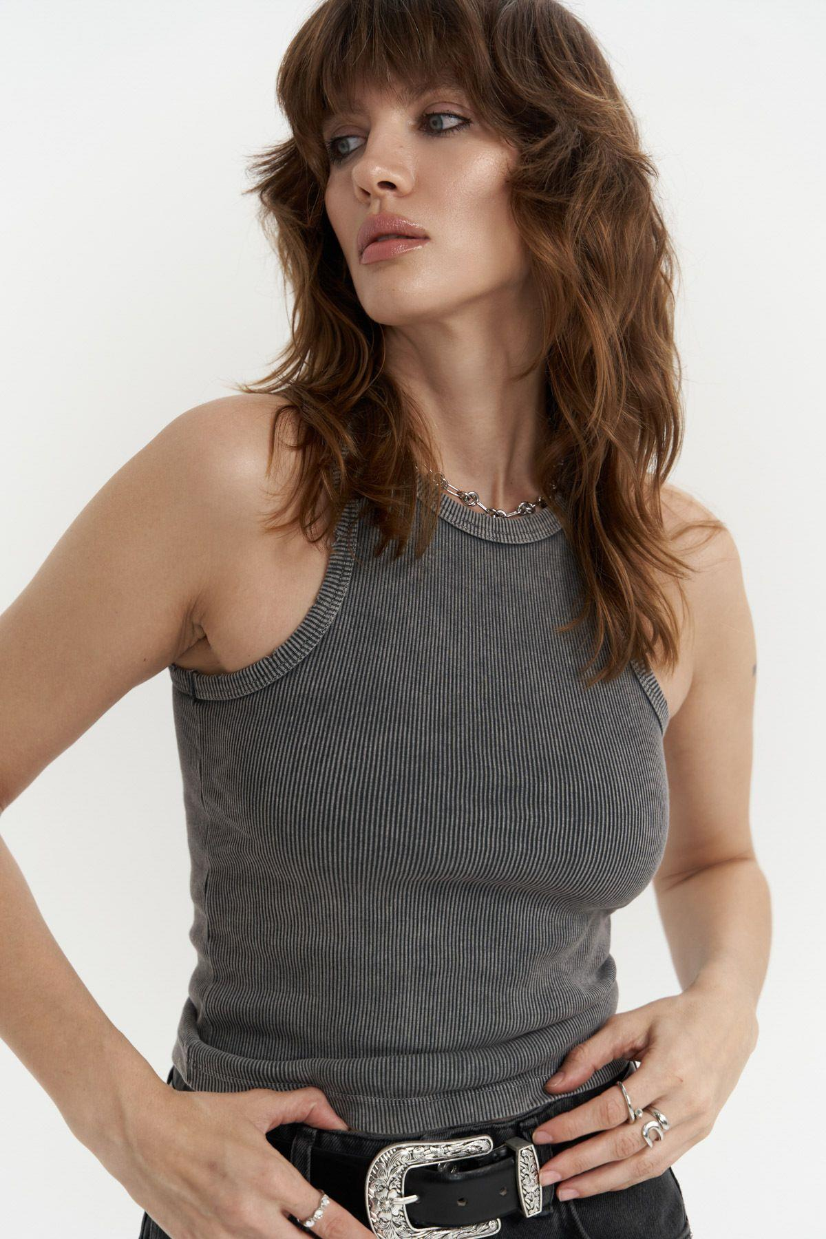 Bone Dark Gray Crop