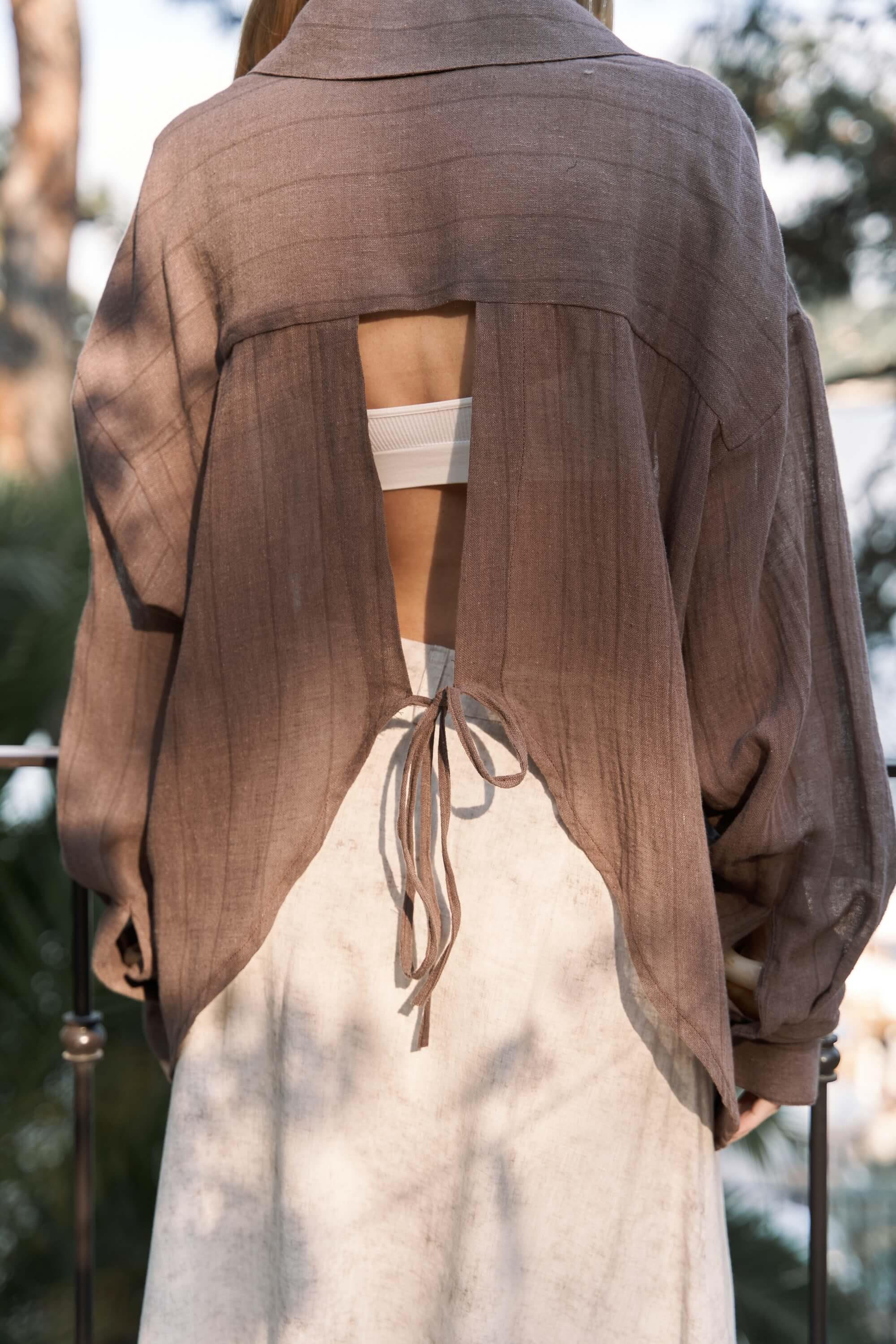 Calynn Sırt Dekolteli Çizgili Kahve Keten Gömlek