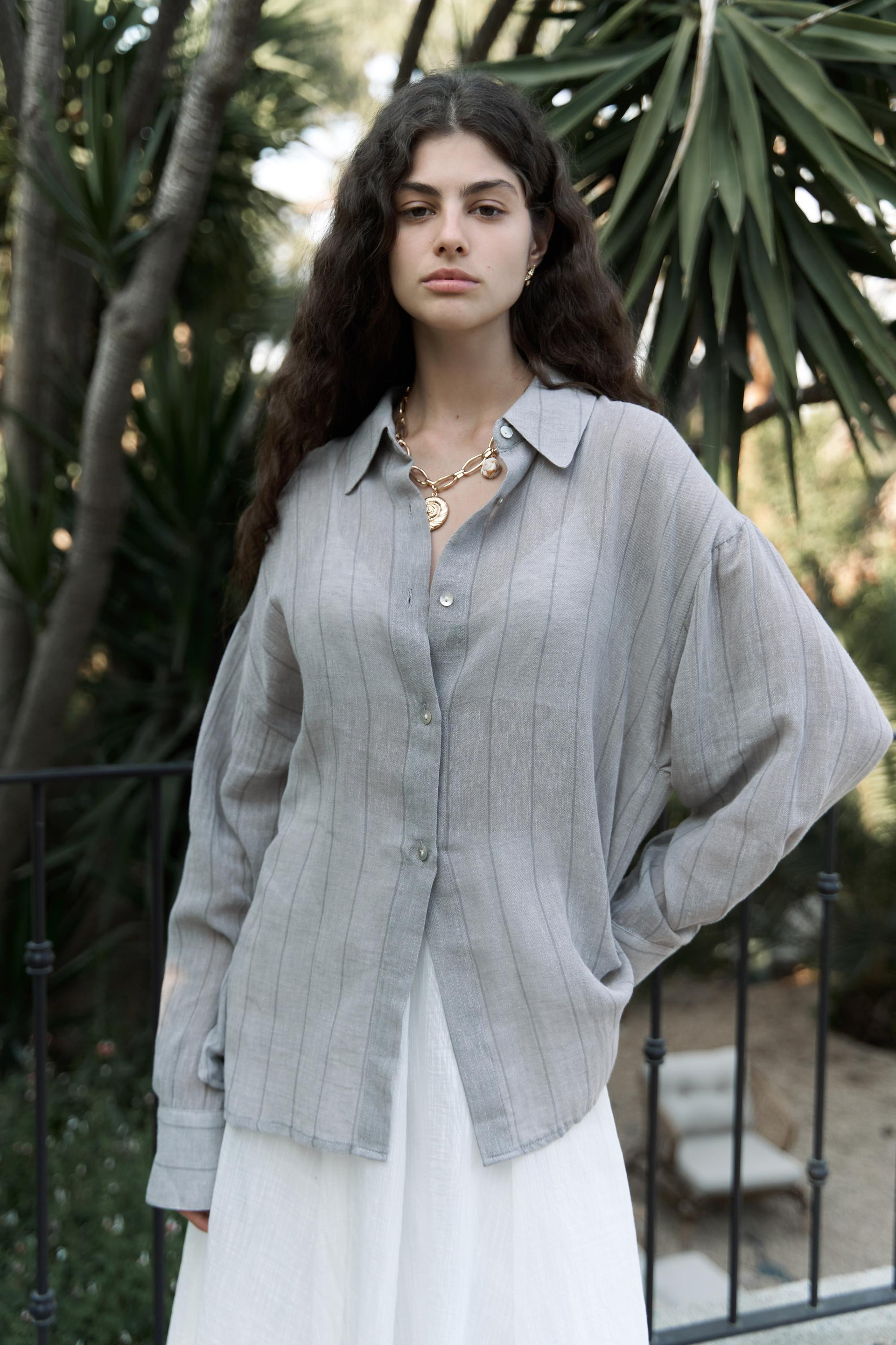 Calynn Sırt Dekolteli Çizgili Vizon Keten Gömlek