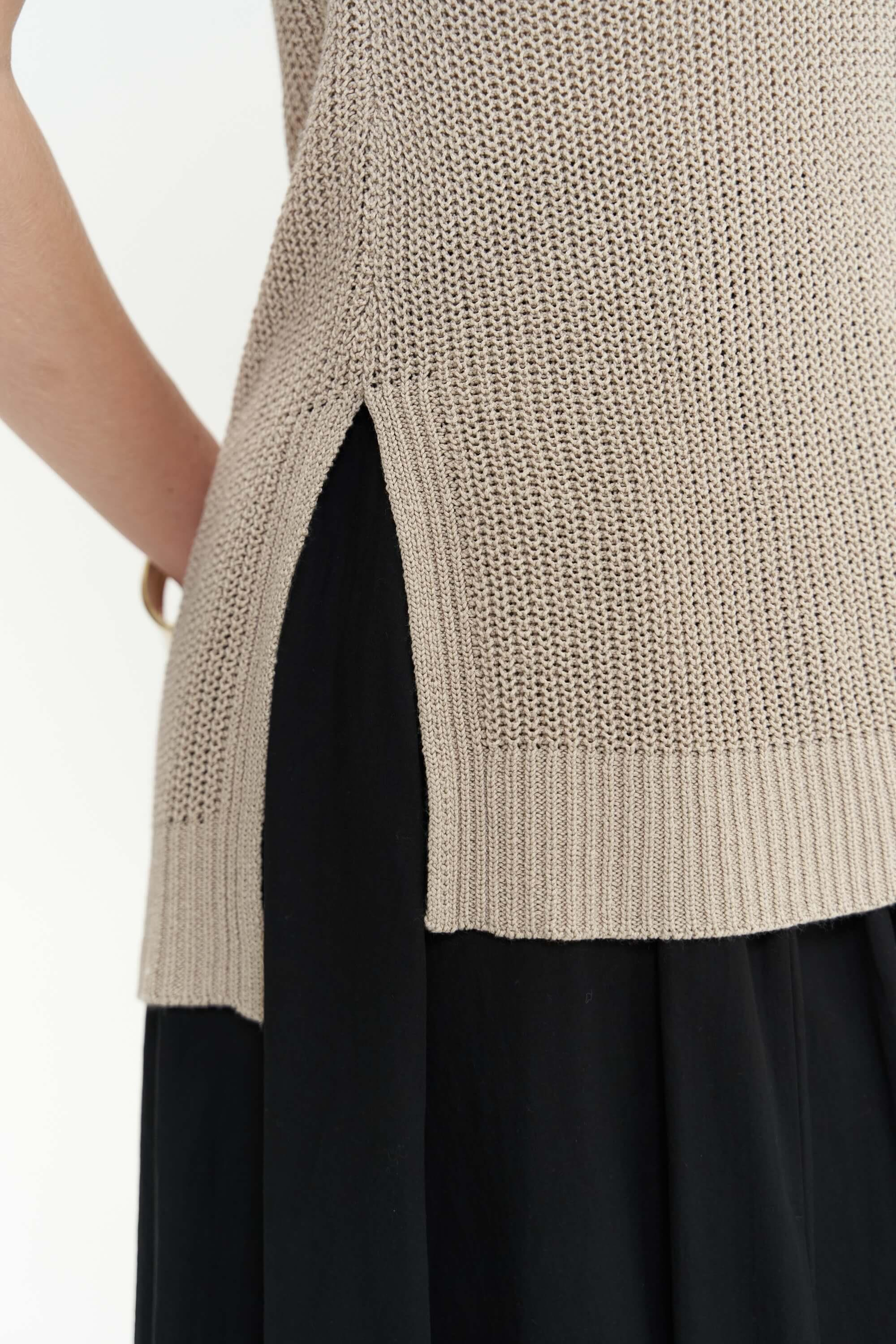 Canti Triko Yırtmaç Detay Kolsuz Bej Süveter