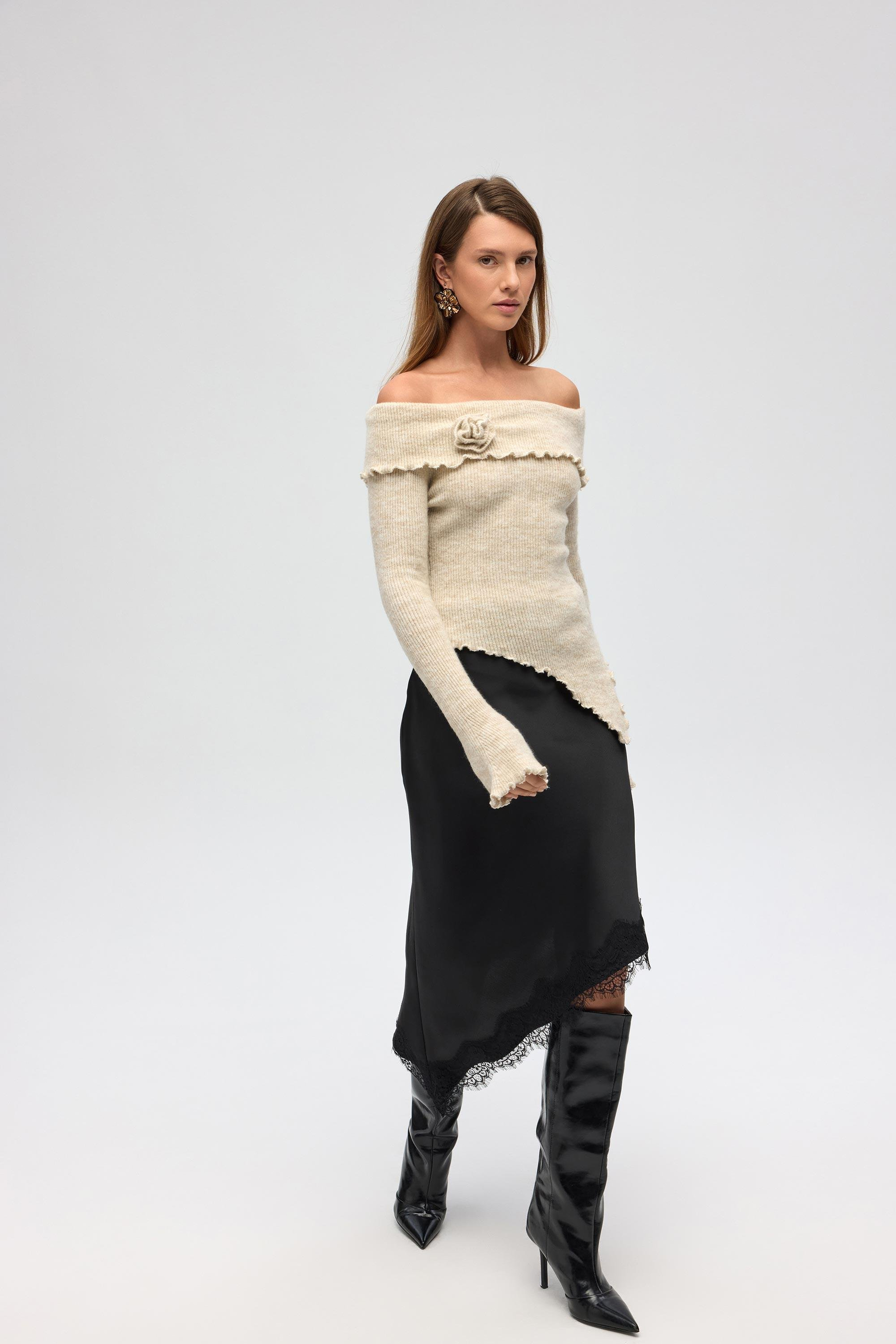 Casica Carmen Yaka Bej Triko Kazak