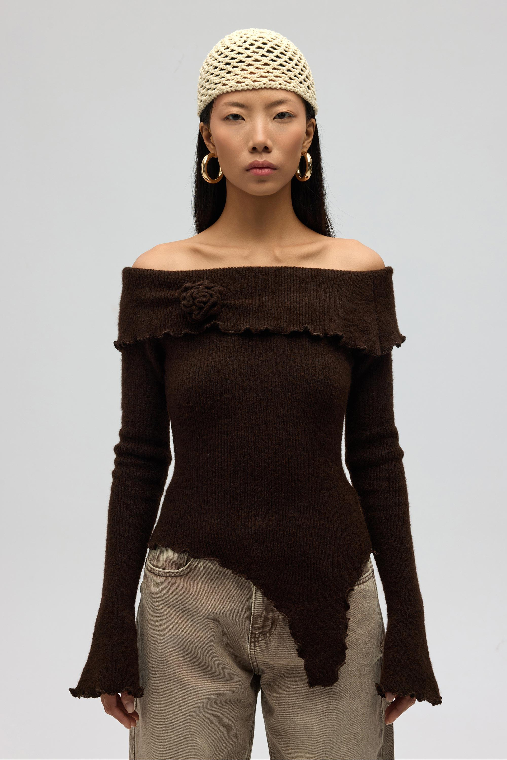 Casica Carmen Yaka Kahve Triko Kazak