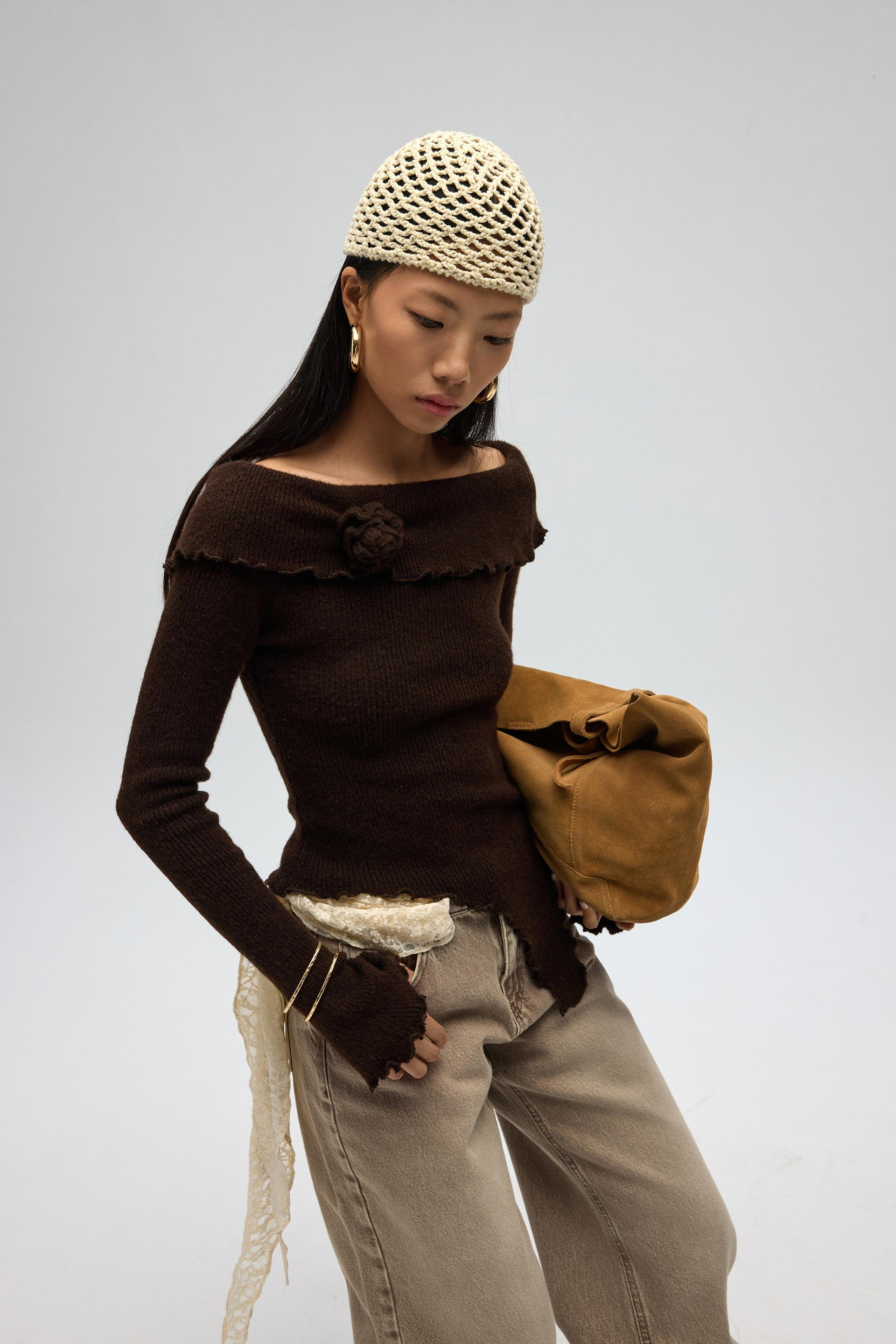 Casica Carmen Yaka Kahve Triko Kazak