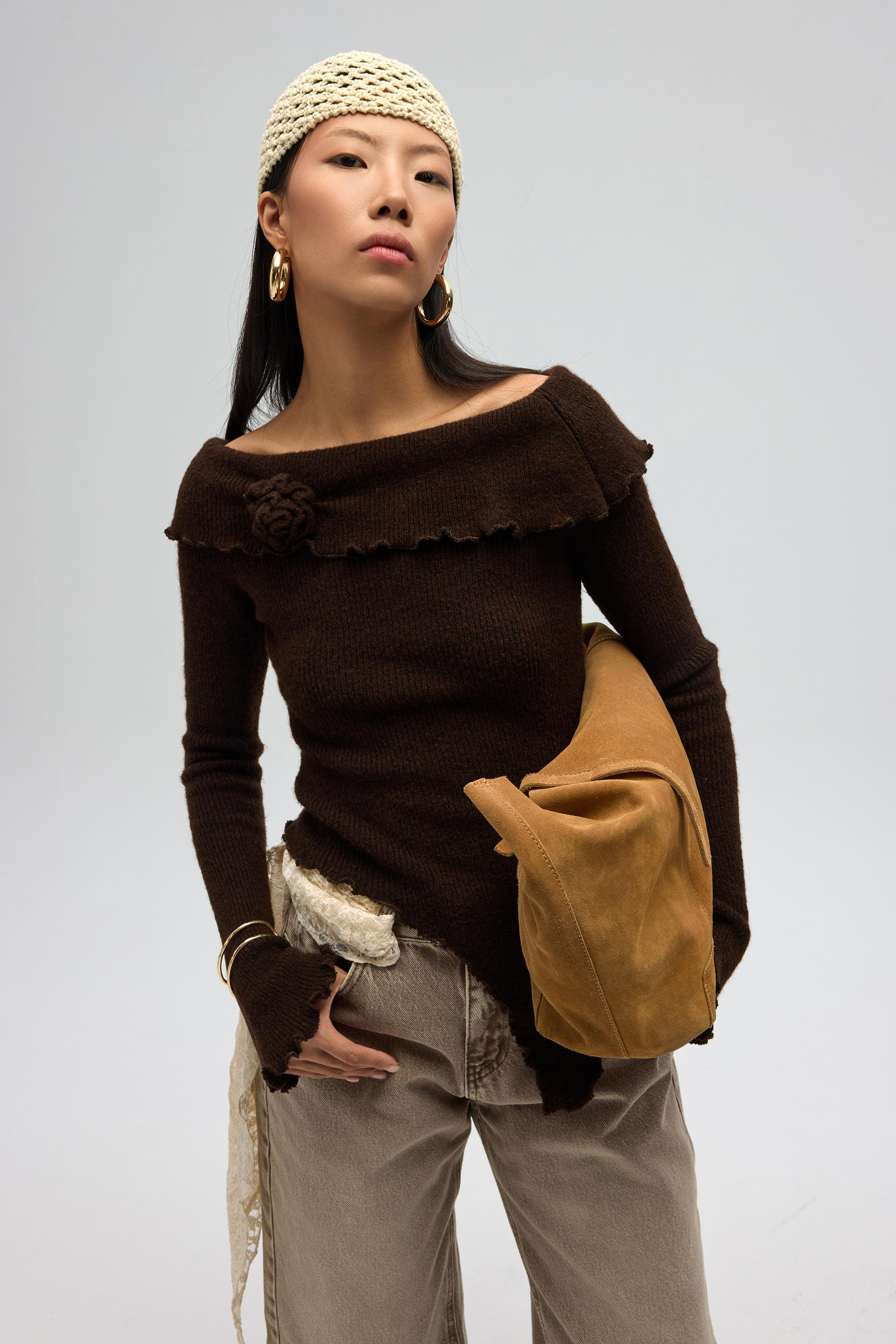 Casica Carmen Yaka Kahve Triko Kazak