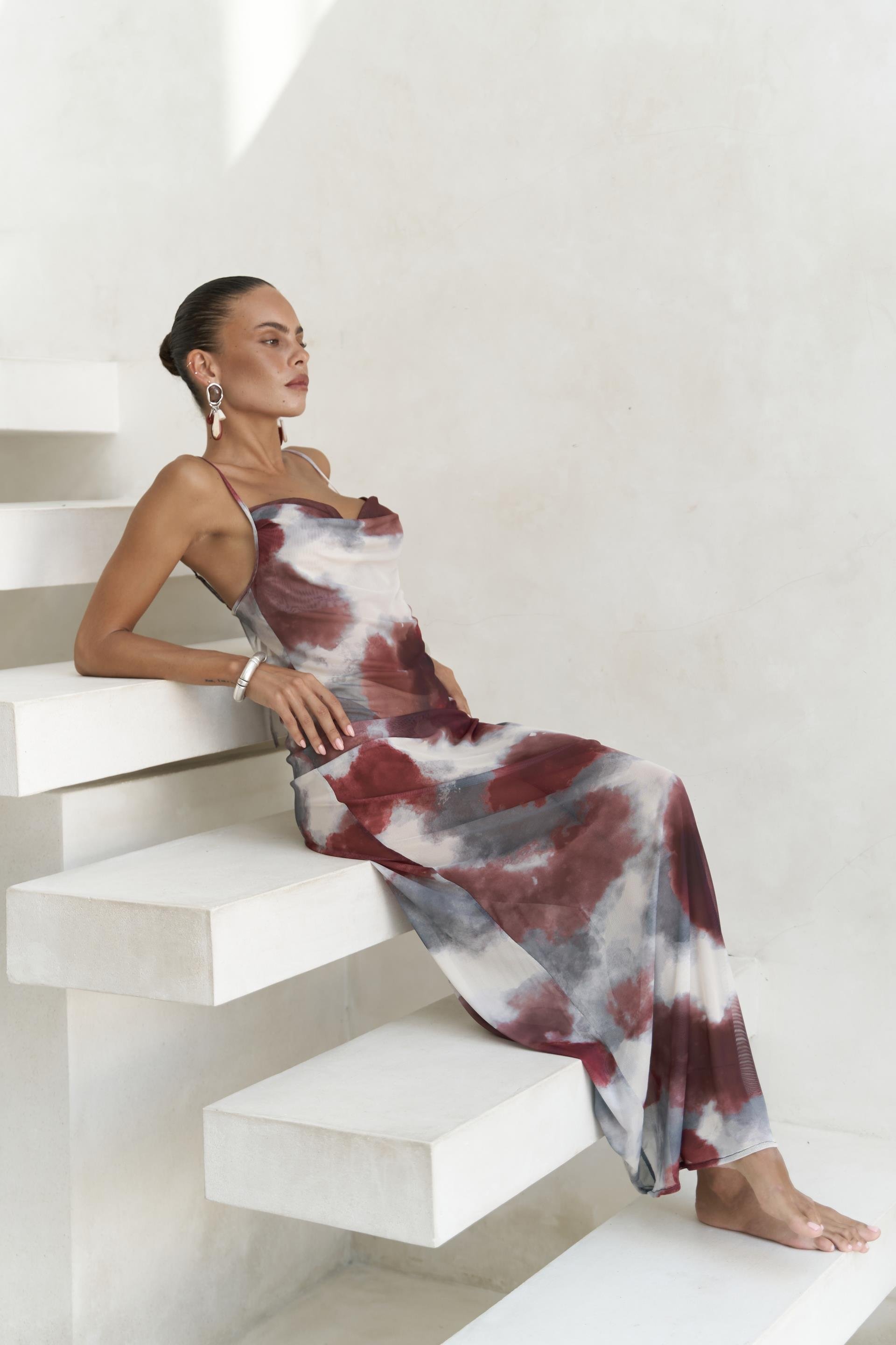 Chomhan Askılı Degaje Bordo Uzun Elbise