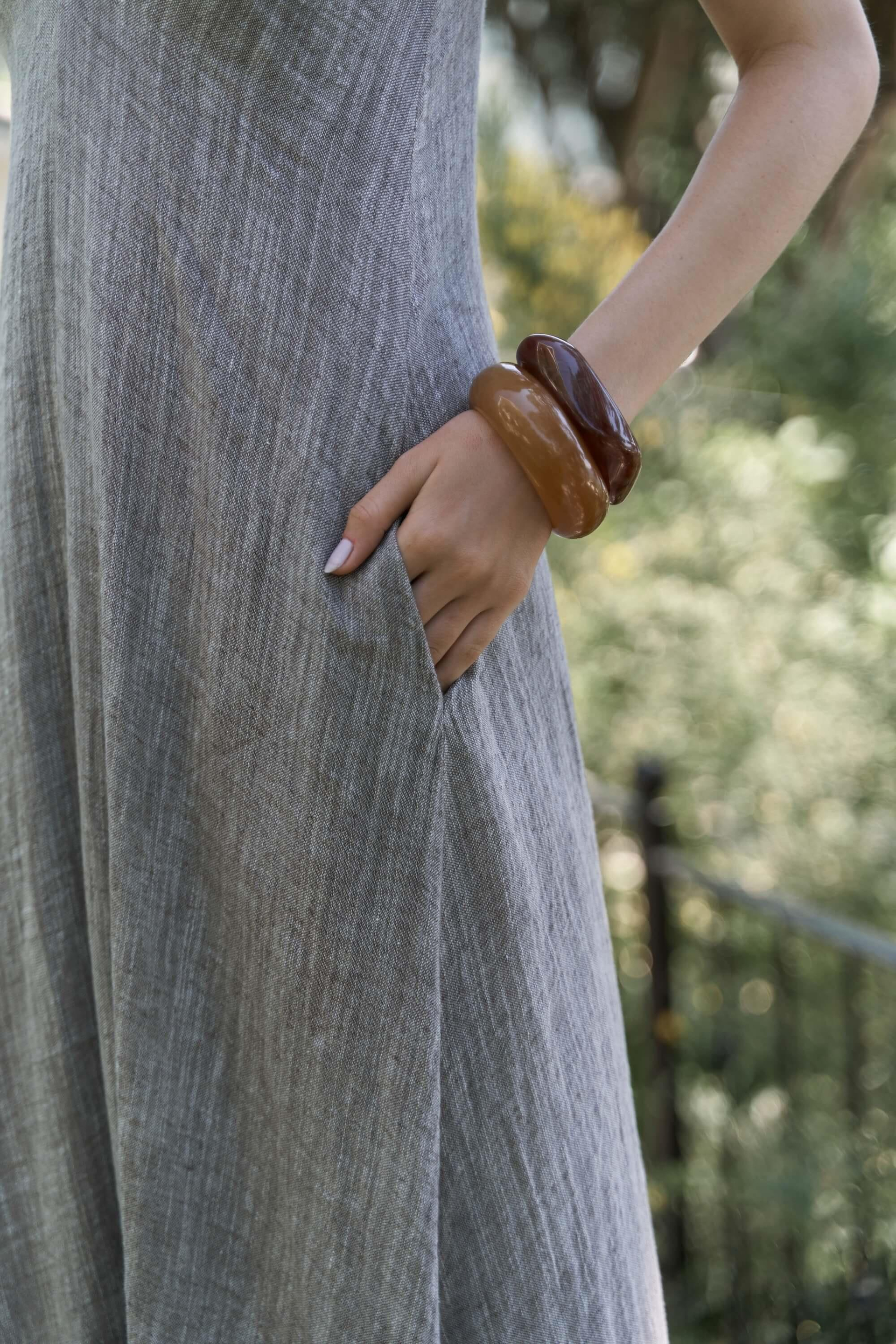 Cinas Askılı Uzun Kahve Keten Elbise