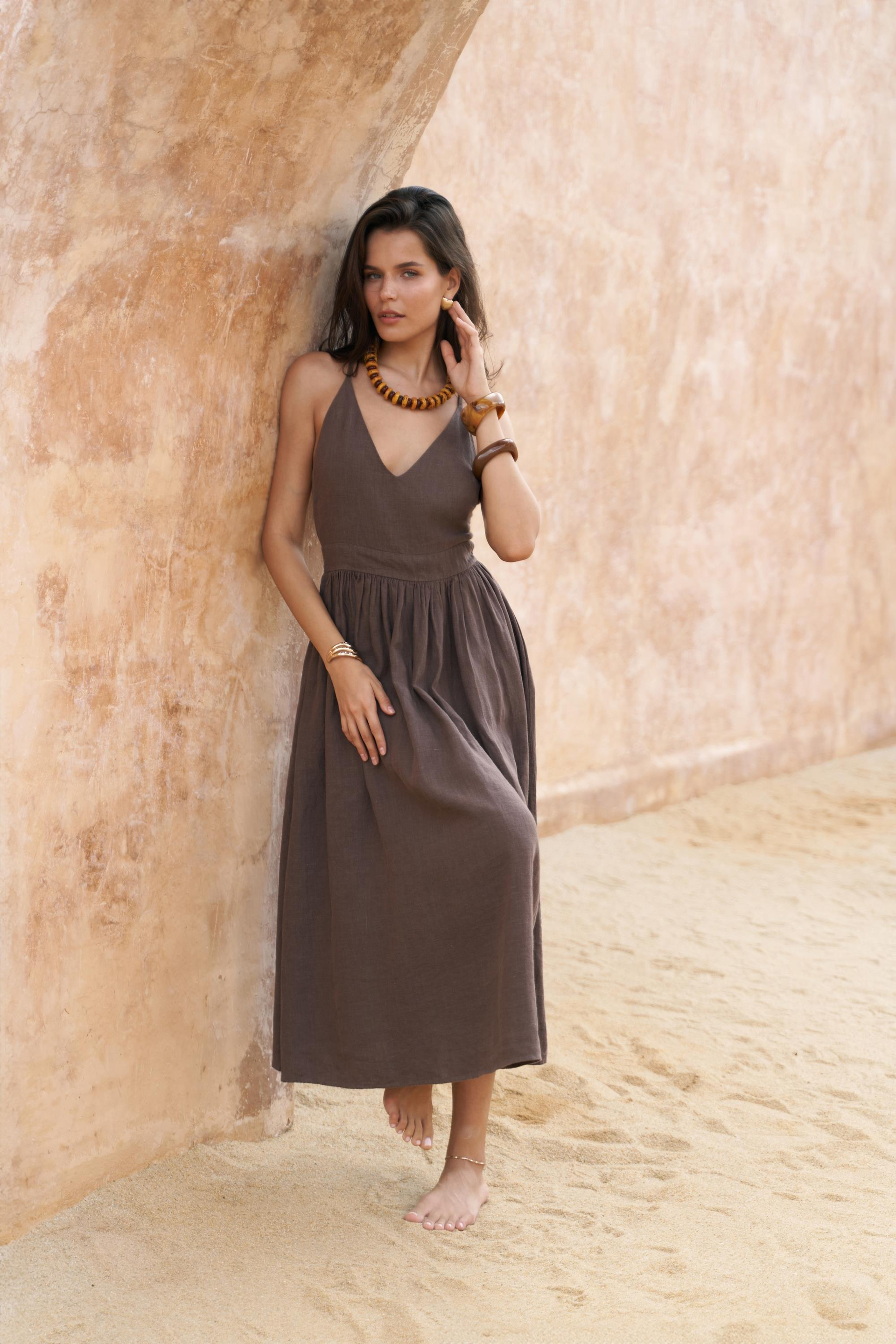 Eara Askılı Soft Kahve Uzun Keten Elbise