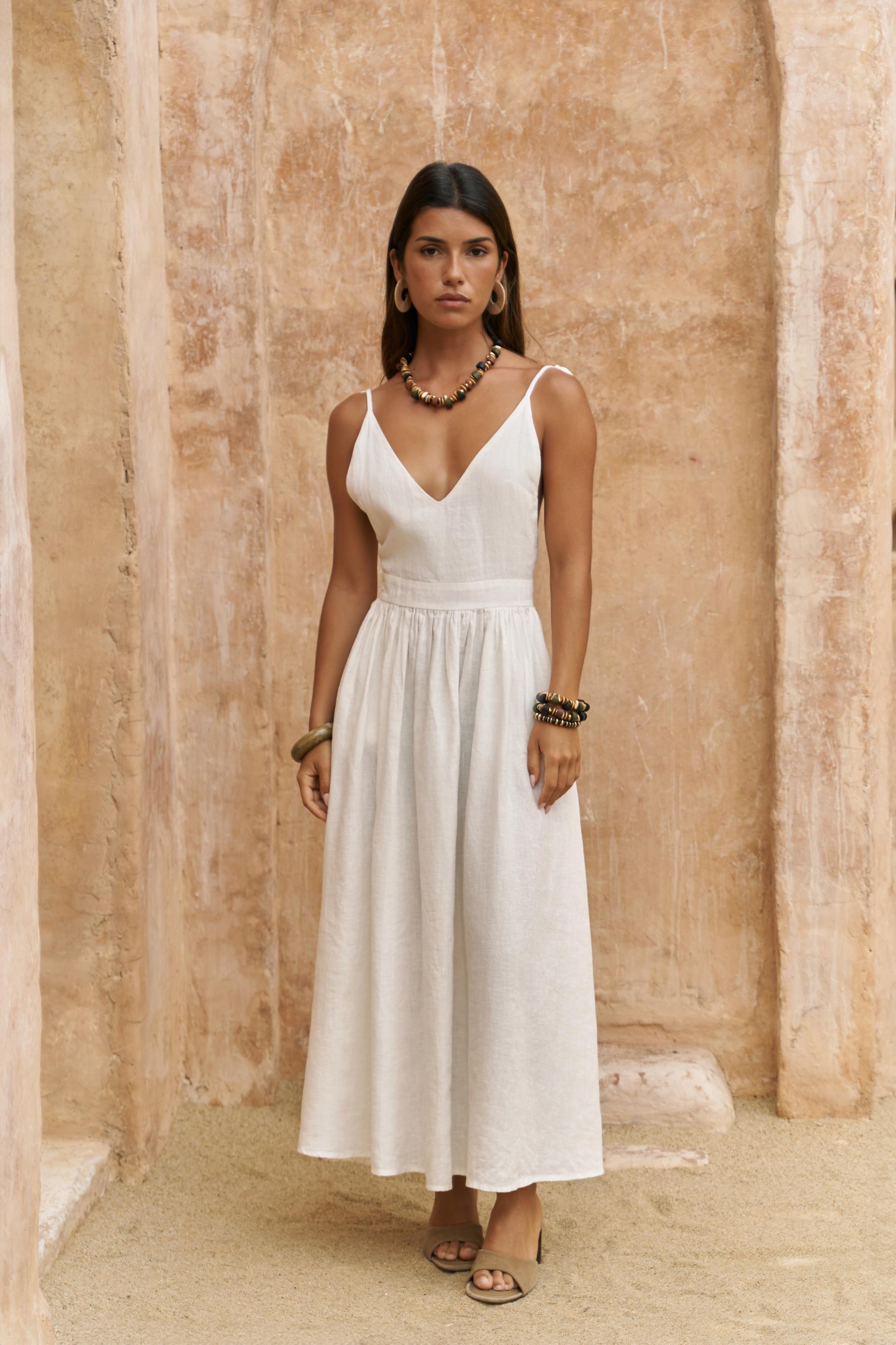 Eara Askılı Uzun Beyaz Keten Elbise