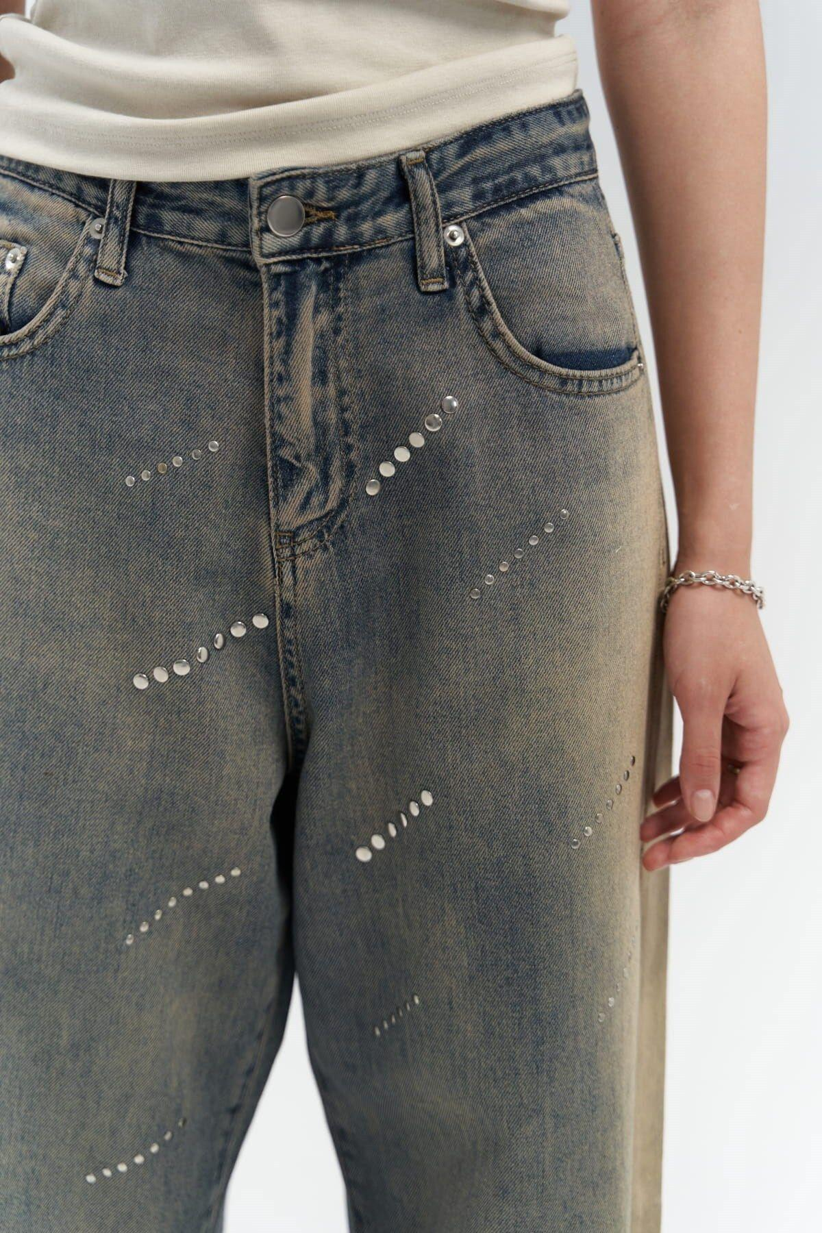 Elang Dirty Gray Jeans With Studs