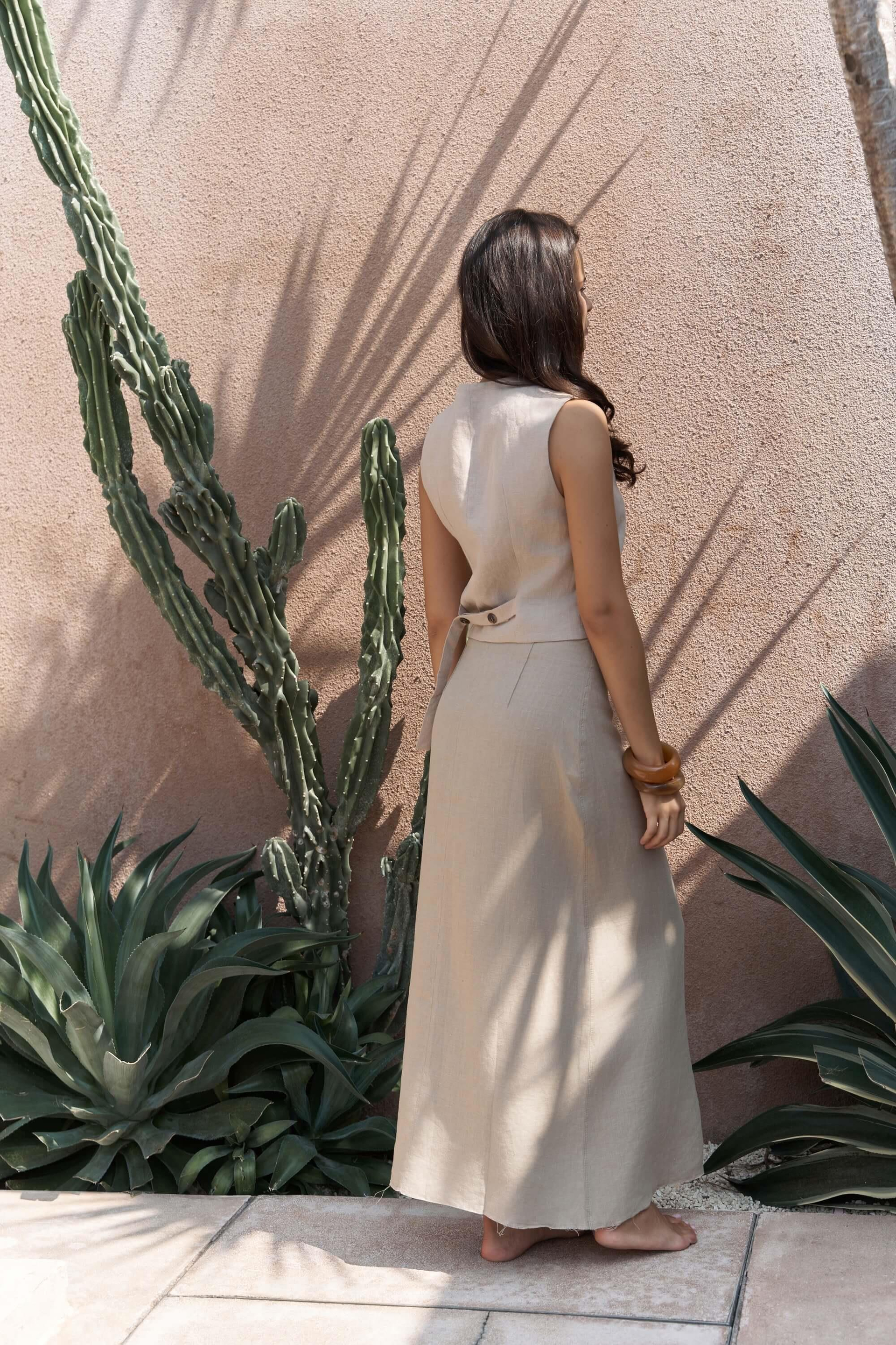 Elod Düğme Detay Bej Keten Yelek