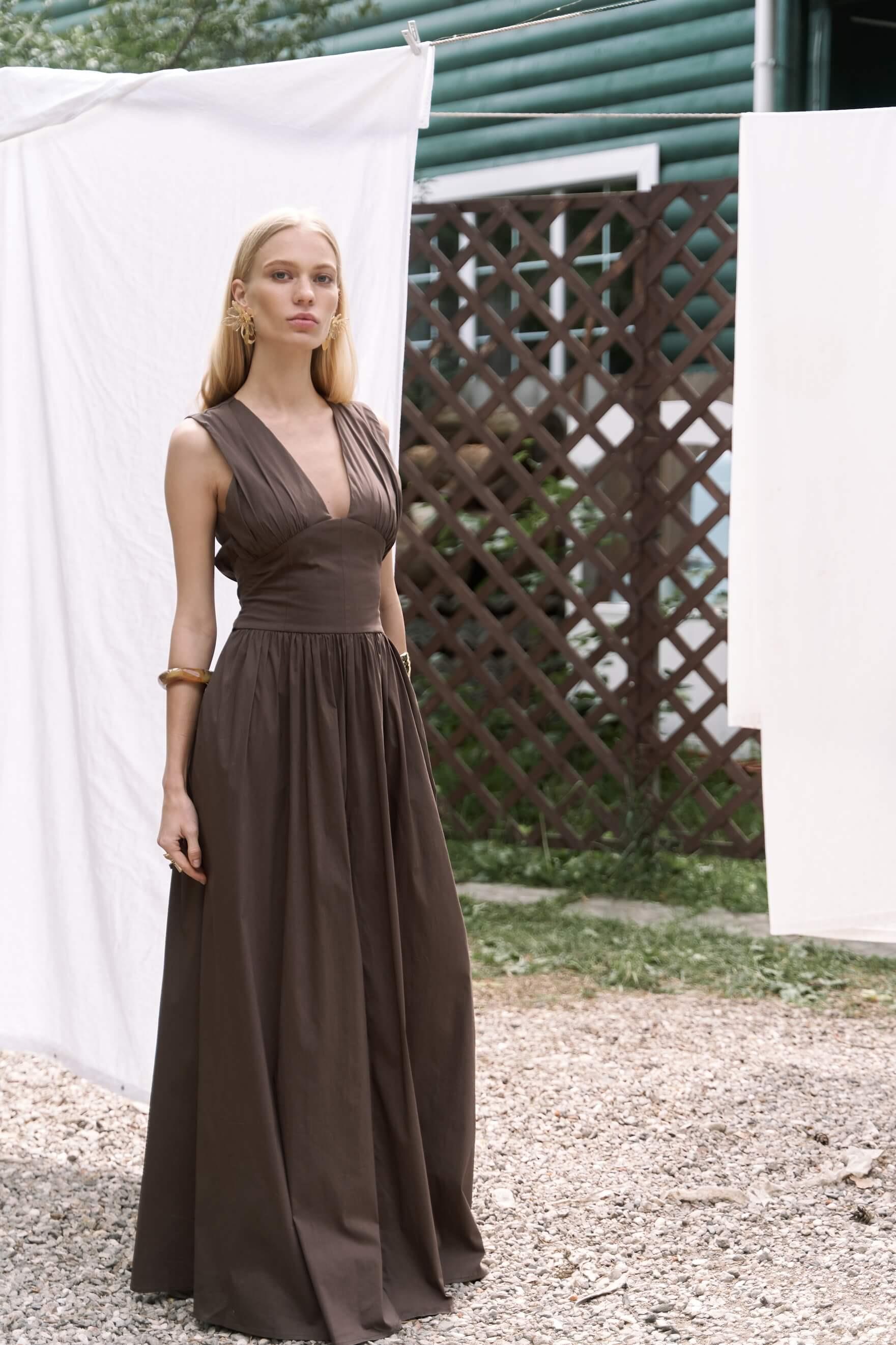 Emilia Korse Detay Kahve Uzun Elbise