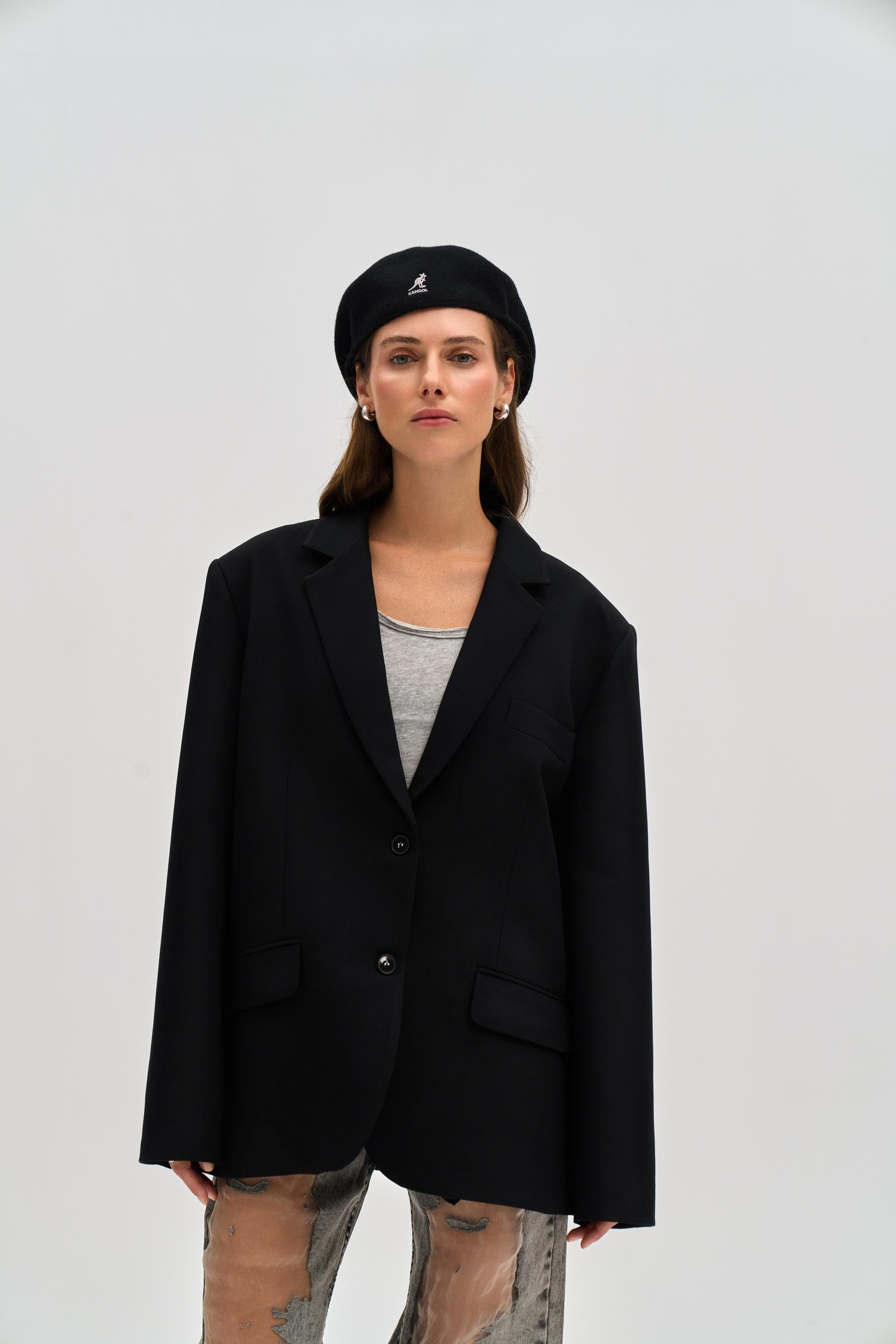 Emma Stitch Detailed Black Blazer