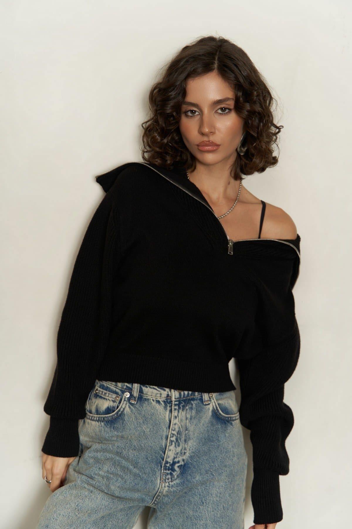 Endless Yarım Zrope-Up Black Sweater