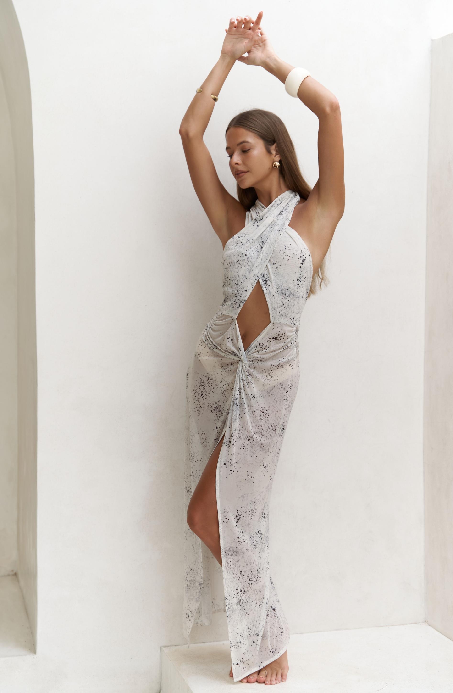 Enonireh Dekolteli Bej Uzun Elbise