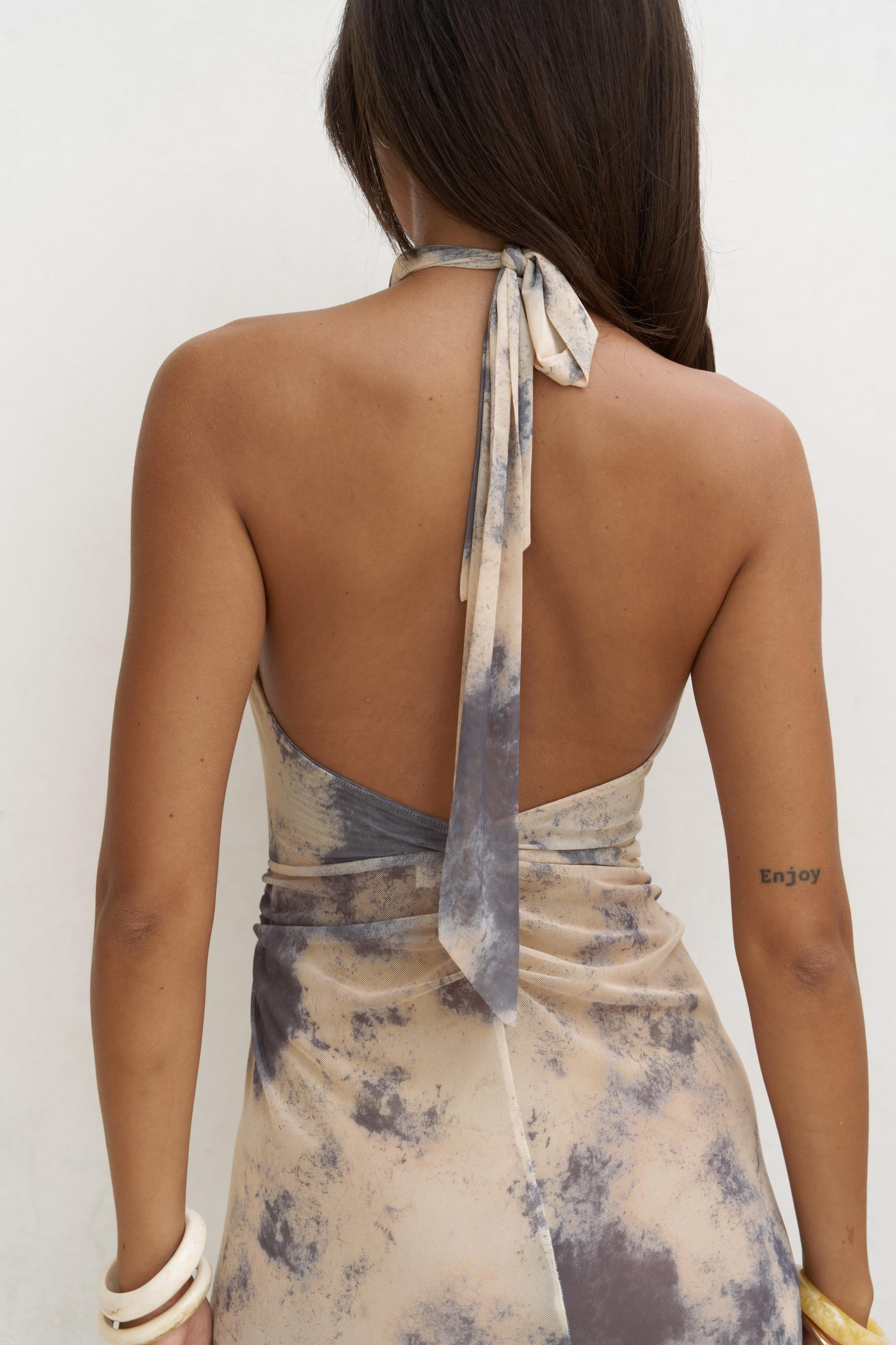 Enonireh Dekolteli Sarı Uzun Elbise