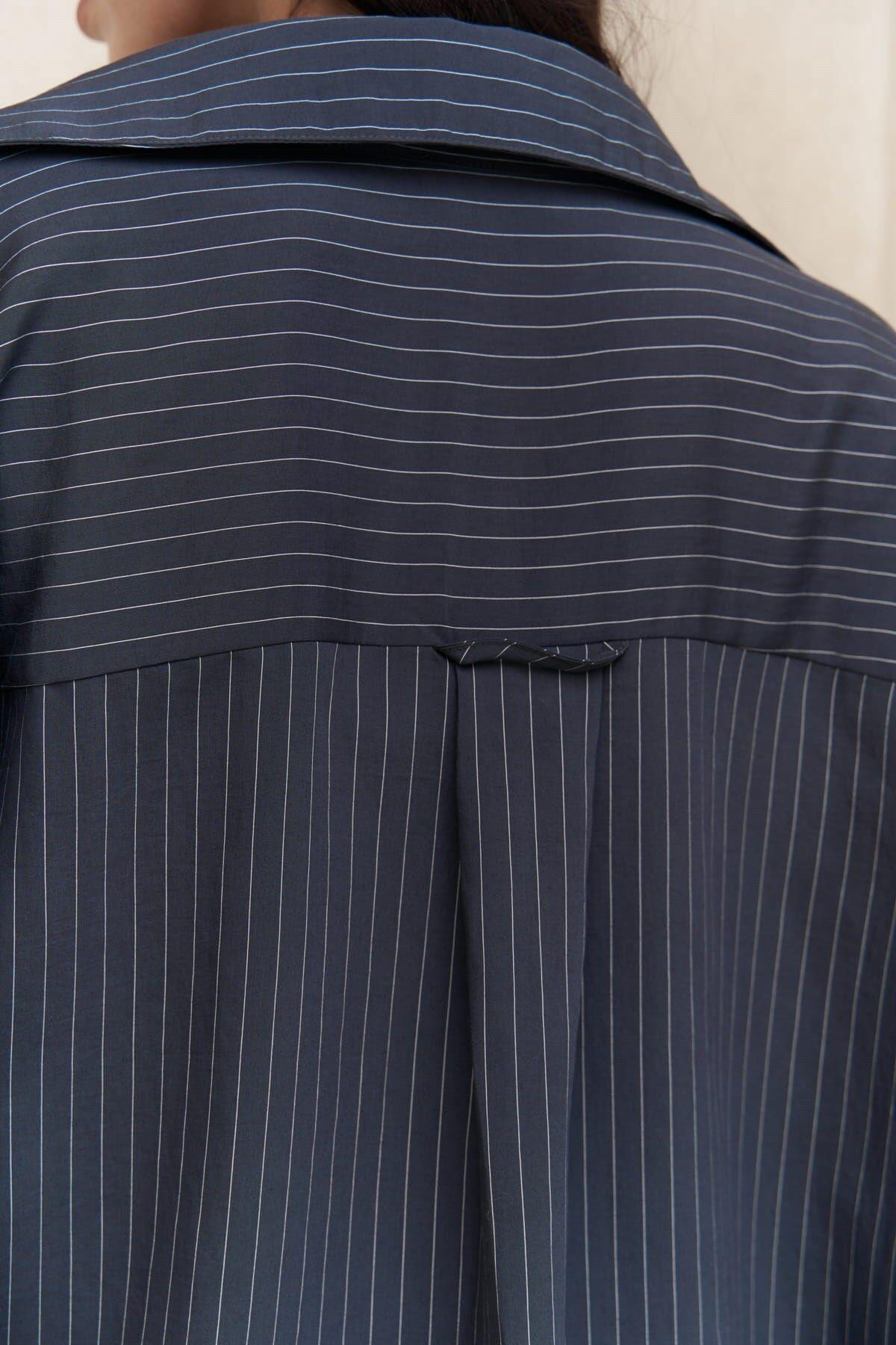 Eryn Beyaz Çizgili Lacivert Oversize Gömlek