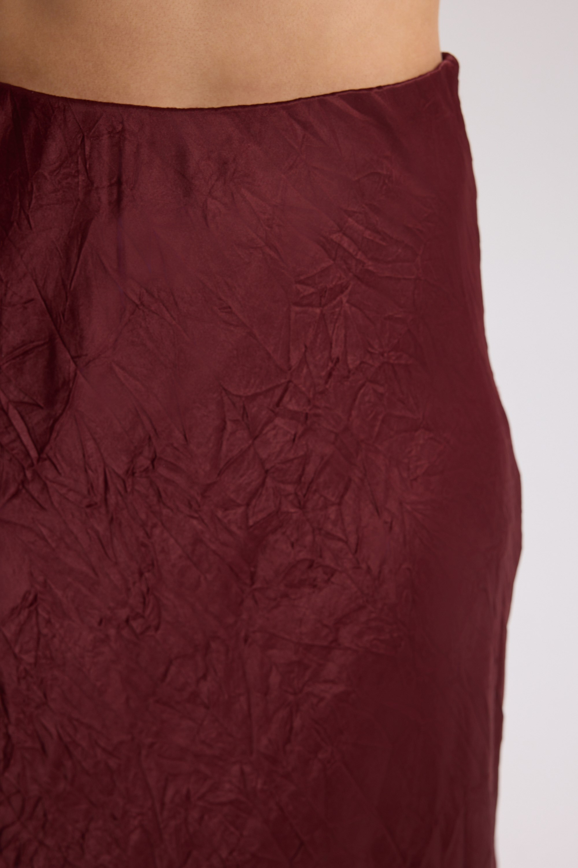 Eubah Crinkle-Effect Long Burgundy Satin Skirt