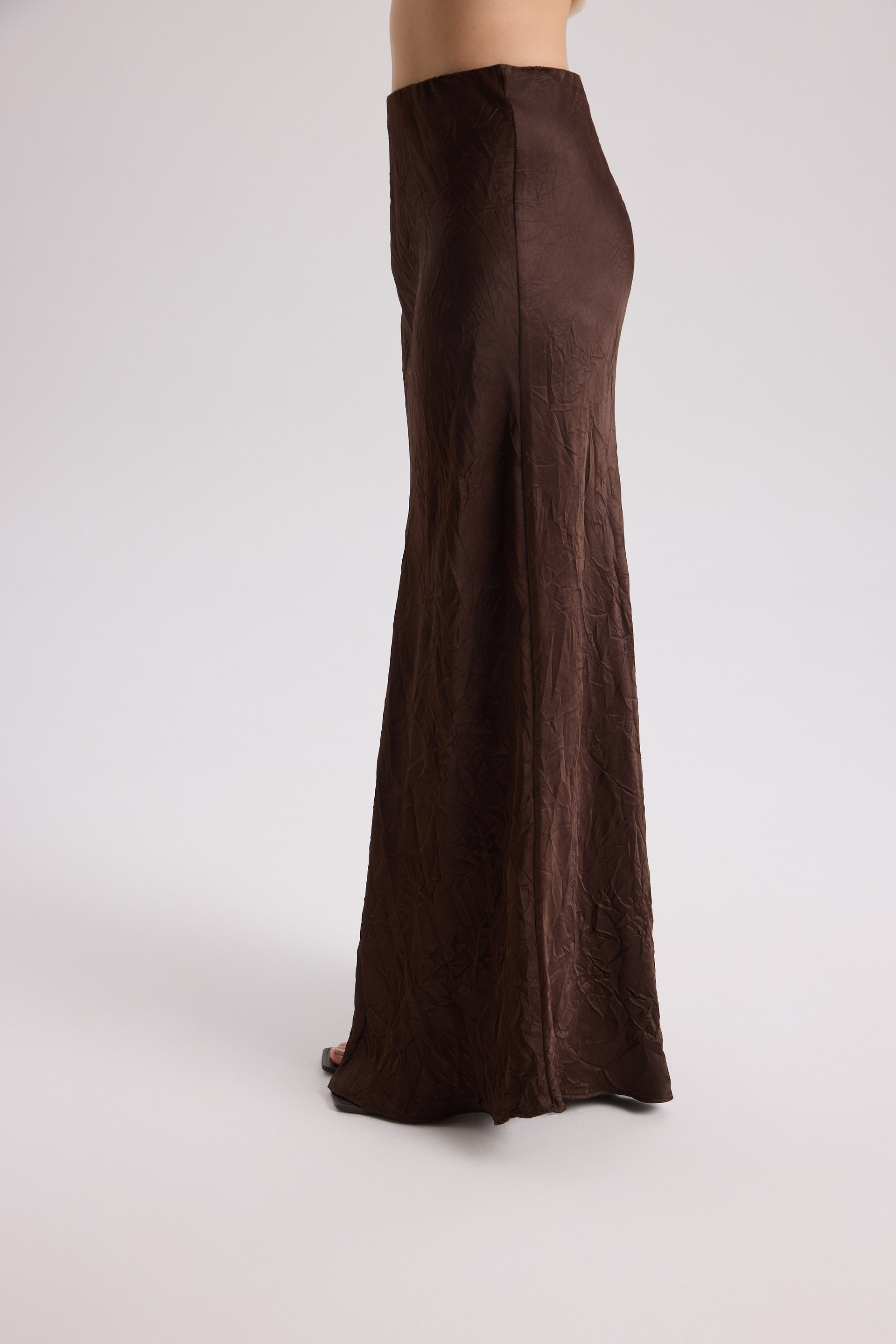 Eubah Crinkle-Effect Long Brown Satin Skirt