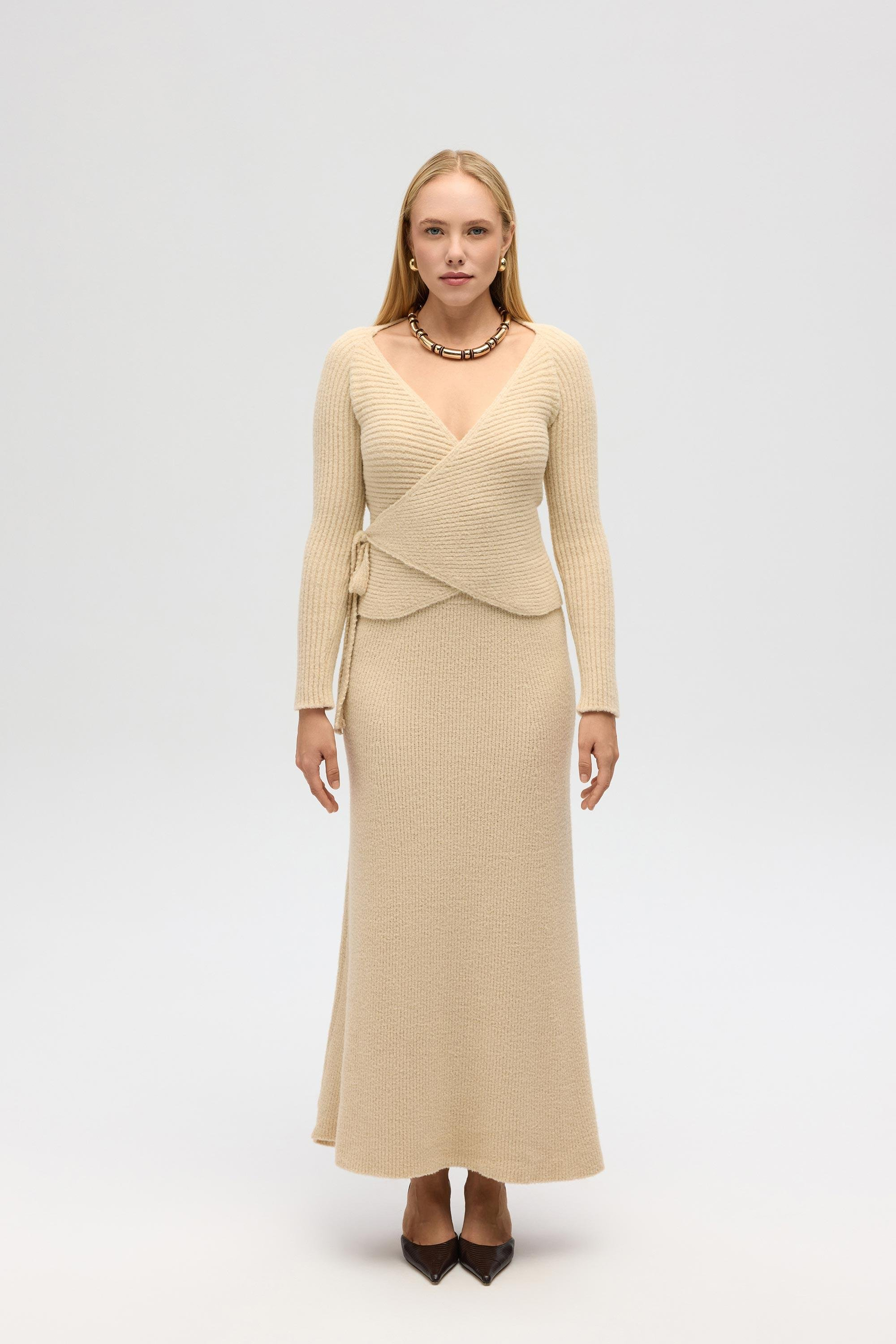 Fluff Bağlamalı Bej Üst-Etek Takım