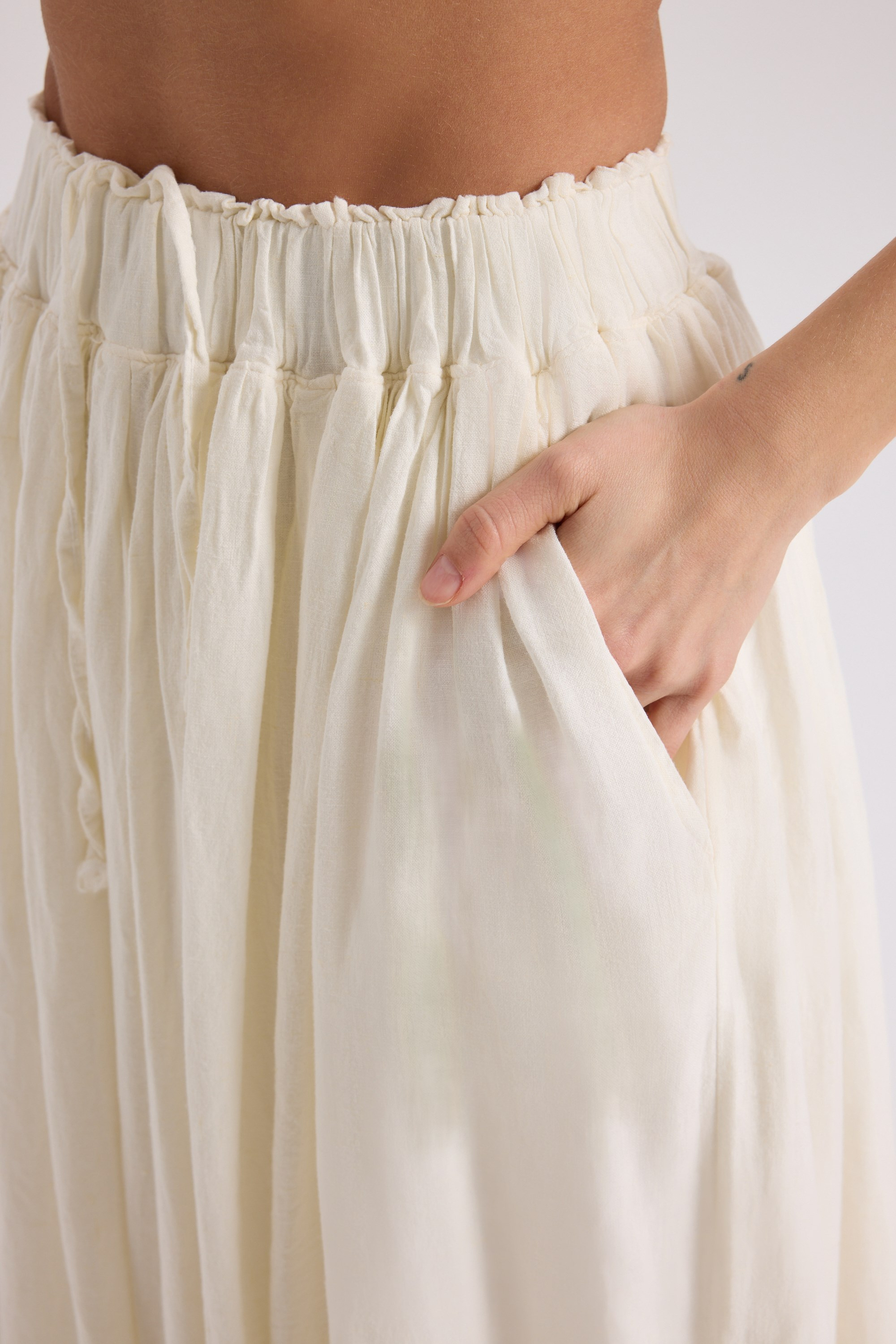 Gabbiano Lace-Up Pleated Ecru Linen Skirt