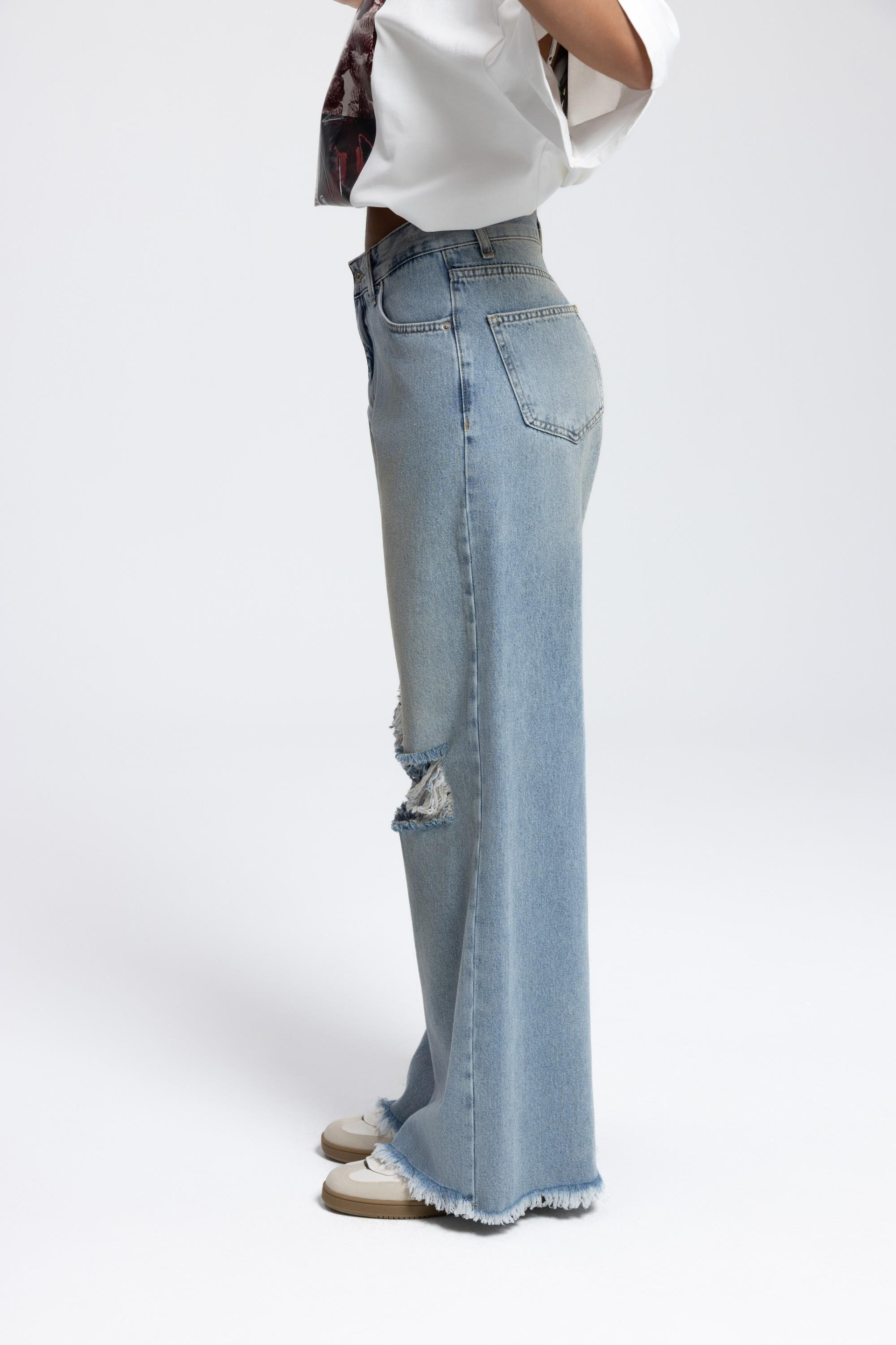 Gemma Yırtık Detay Mavi Jean Pantolon