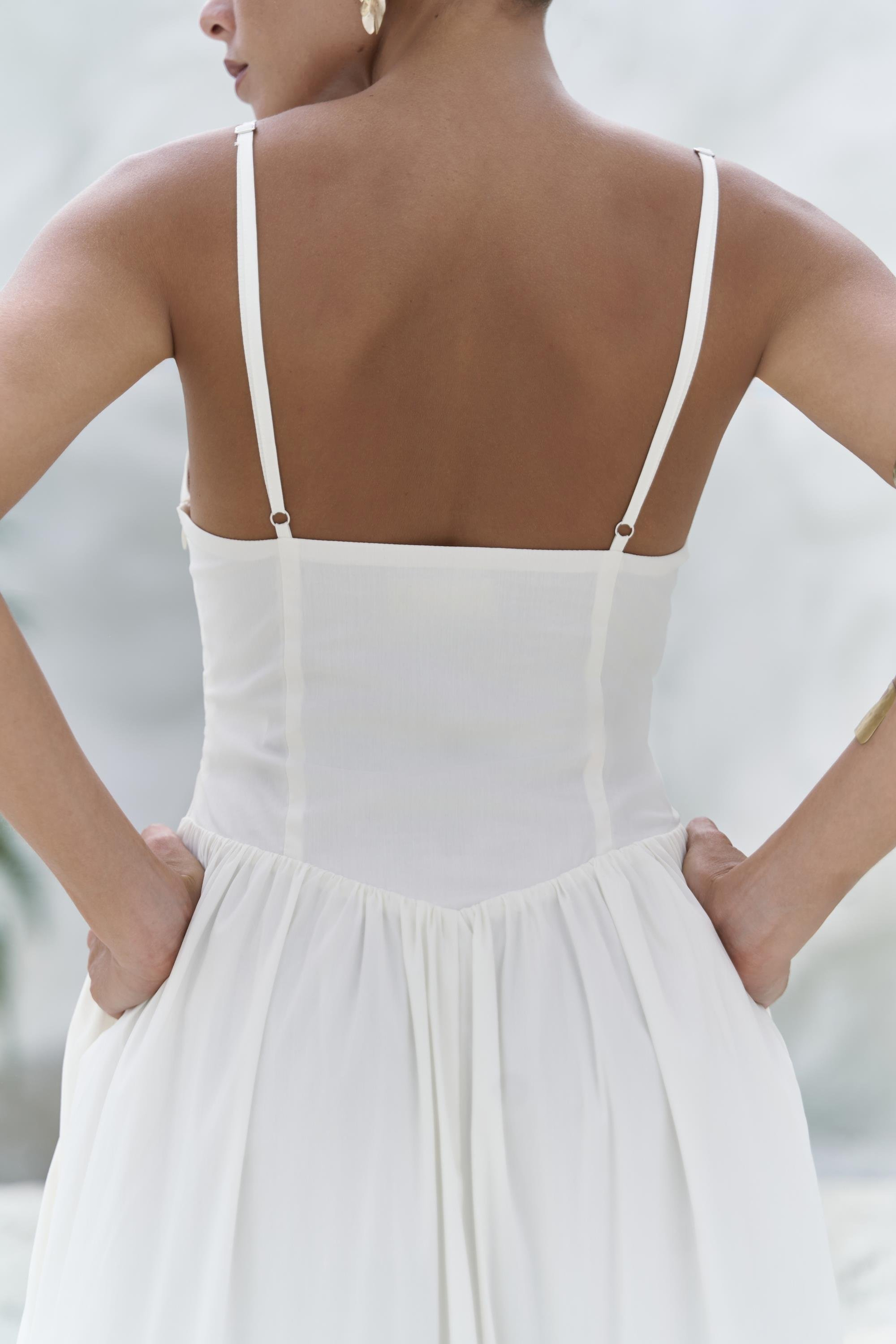 Hajar Askılı Ekru Uzun Elbise