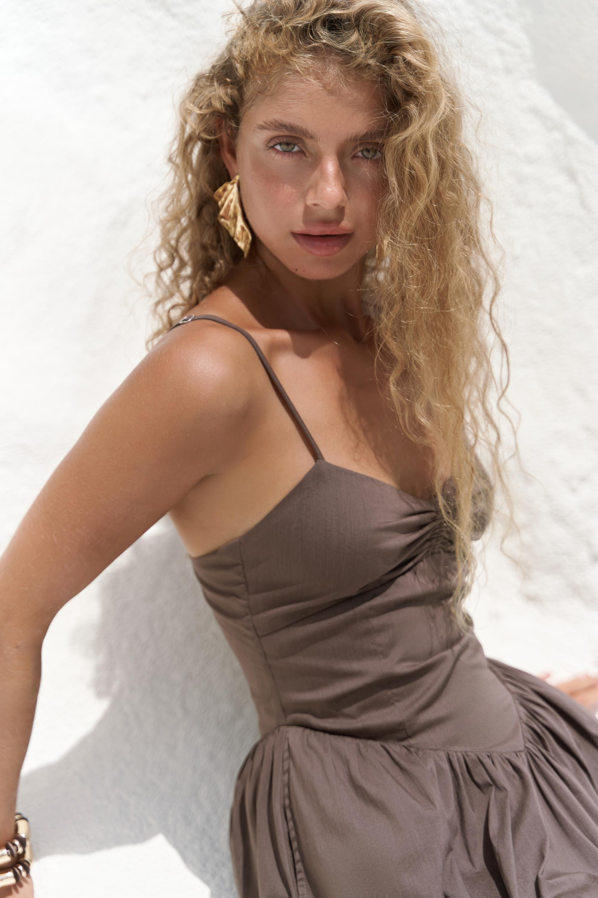 Hajar Askılı Kahve Uzun Elbise