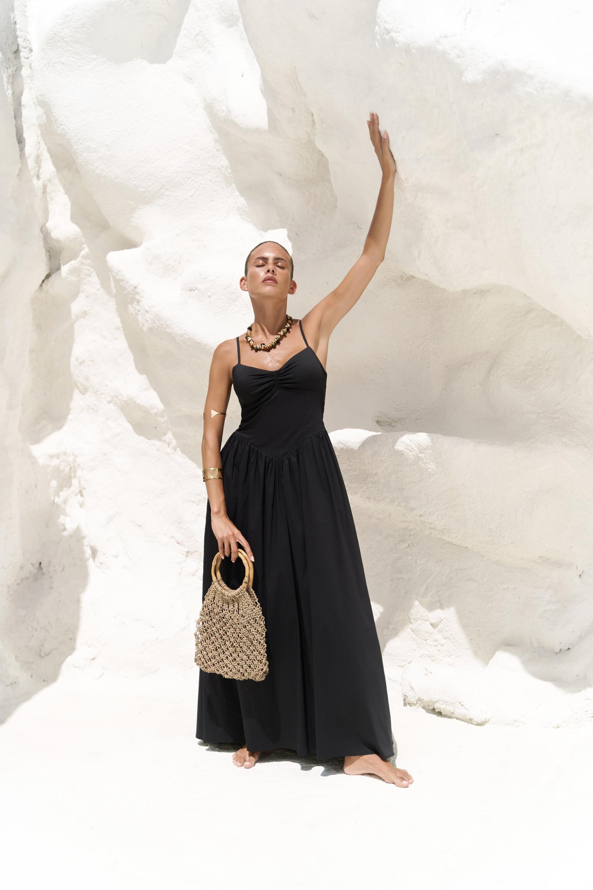 Hajar Askılı Siyah Uzun Elbise