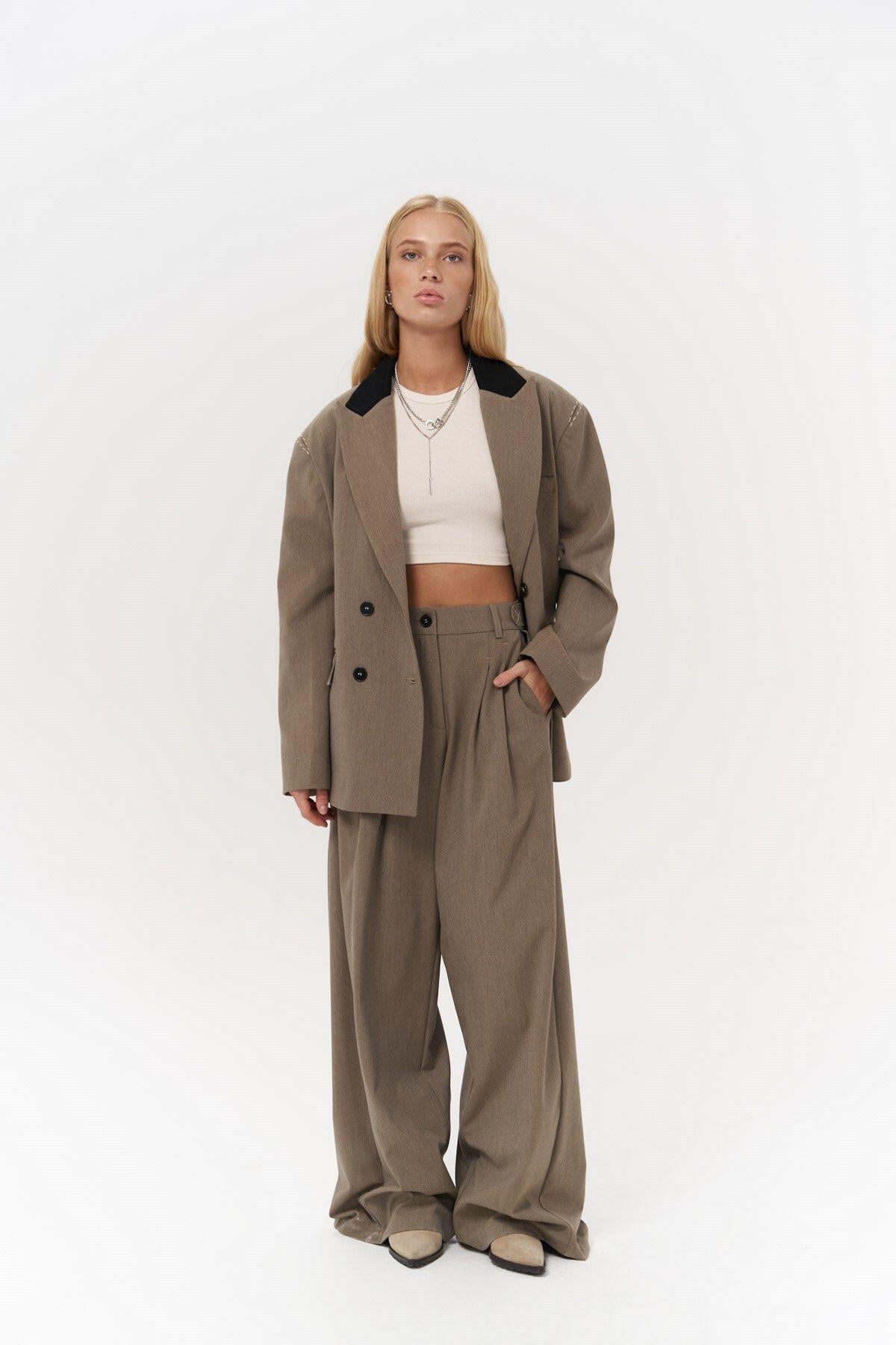 Iva Nakış Detaylı Haki Blazer