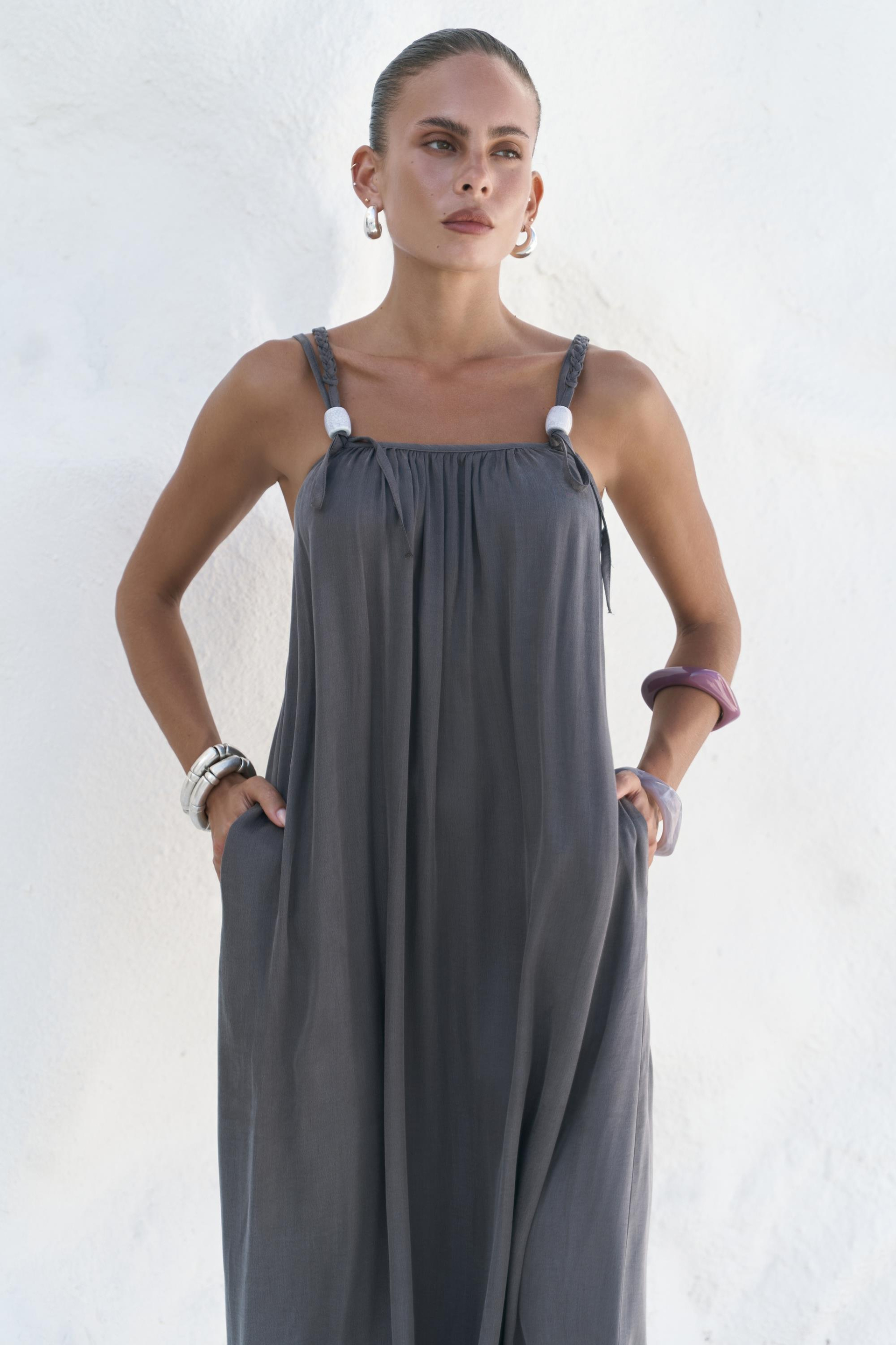 Kasteli Boncuk Detay Antrasit Elbise