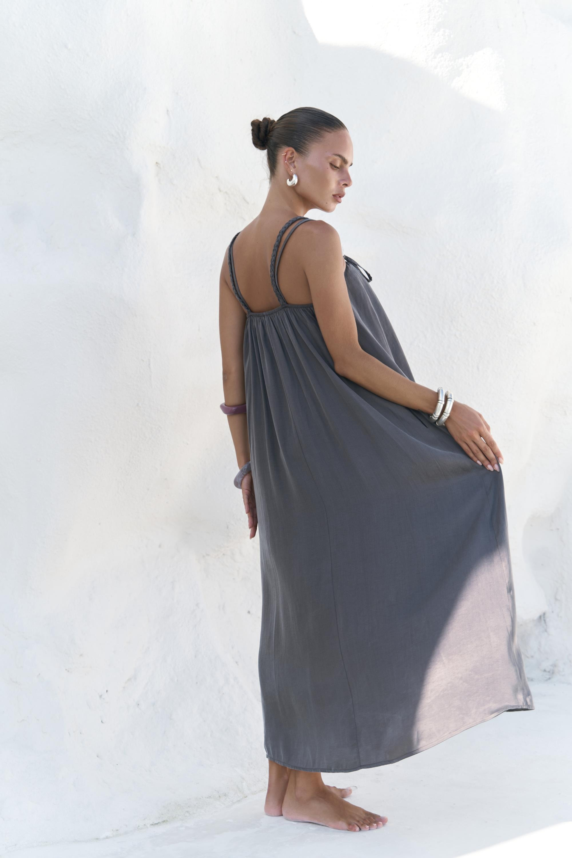 Kasteli Boncuk Detay Antrasit Elbise