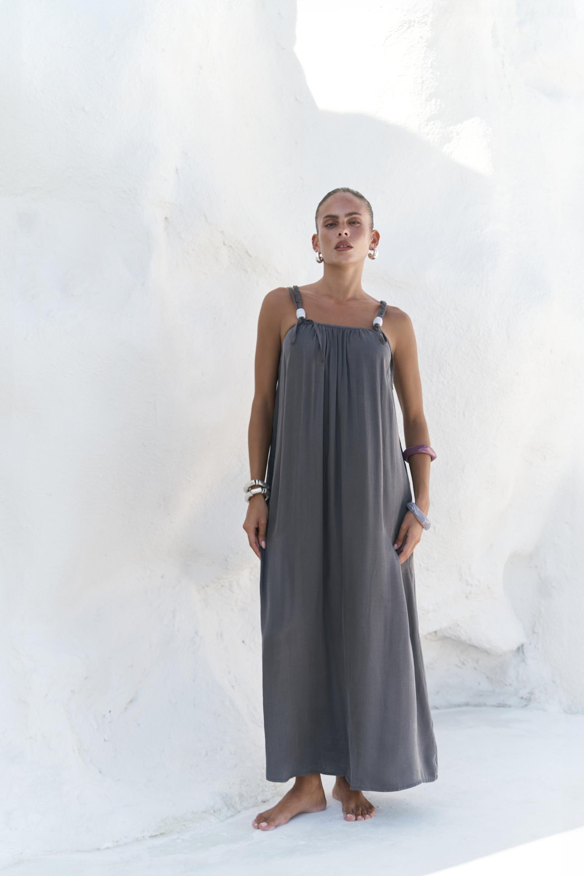 Kasteli Boncuk Detay Antrasit Elbise